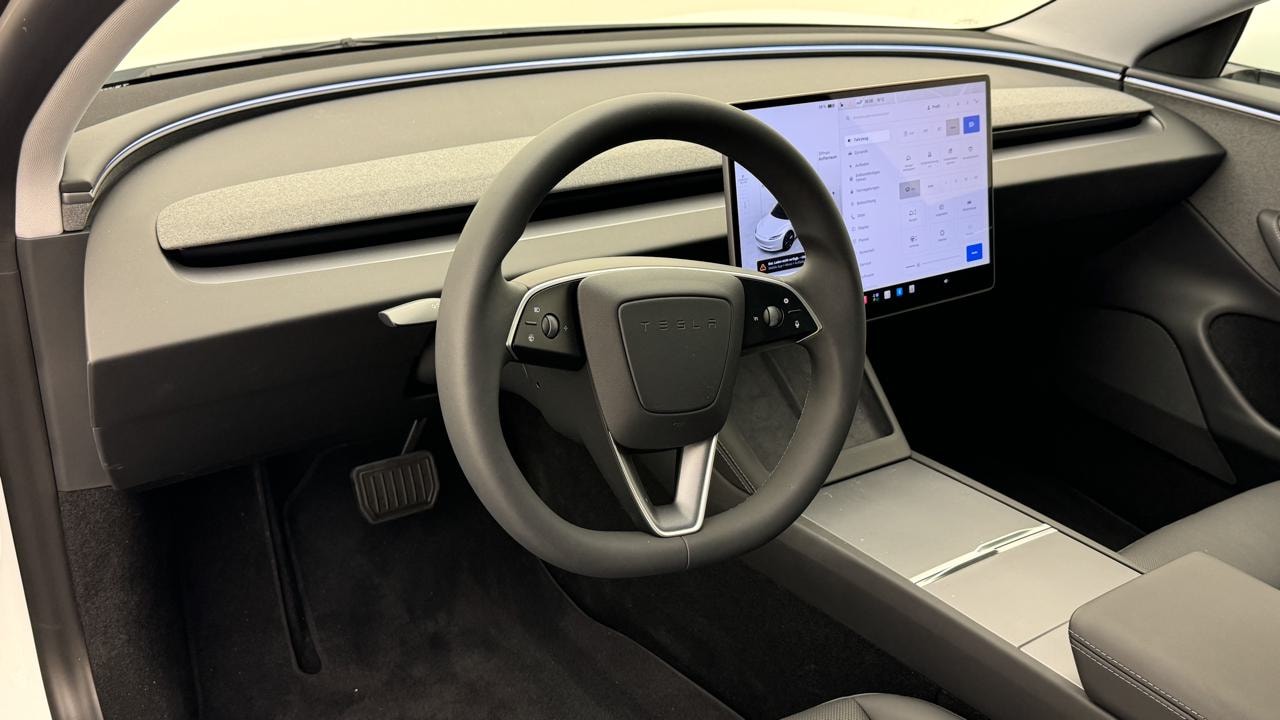 TESLA Model 3 Long Range RWD-image-6