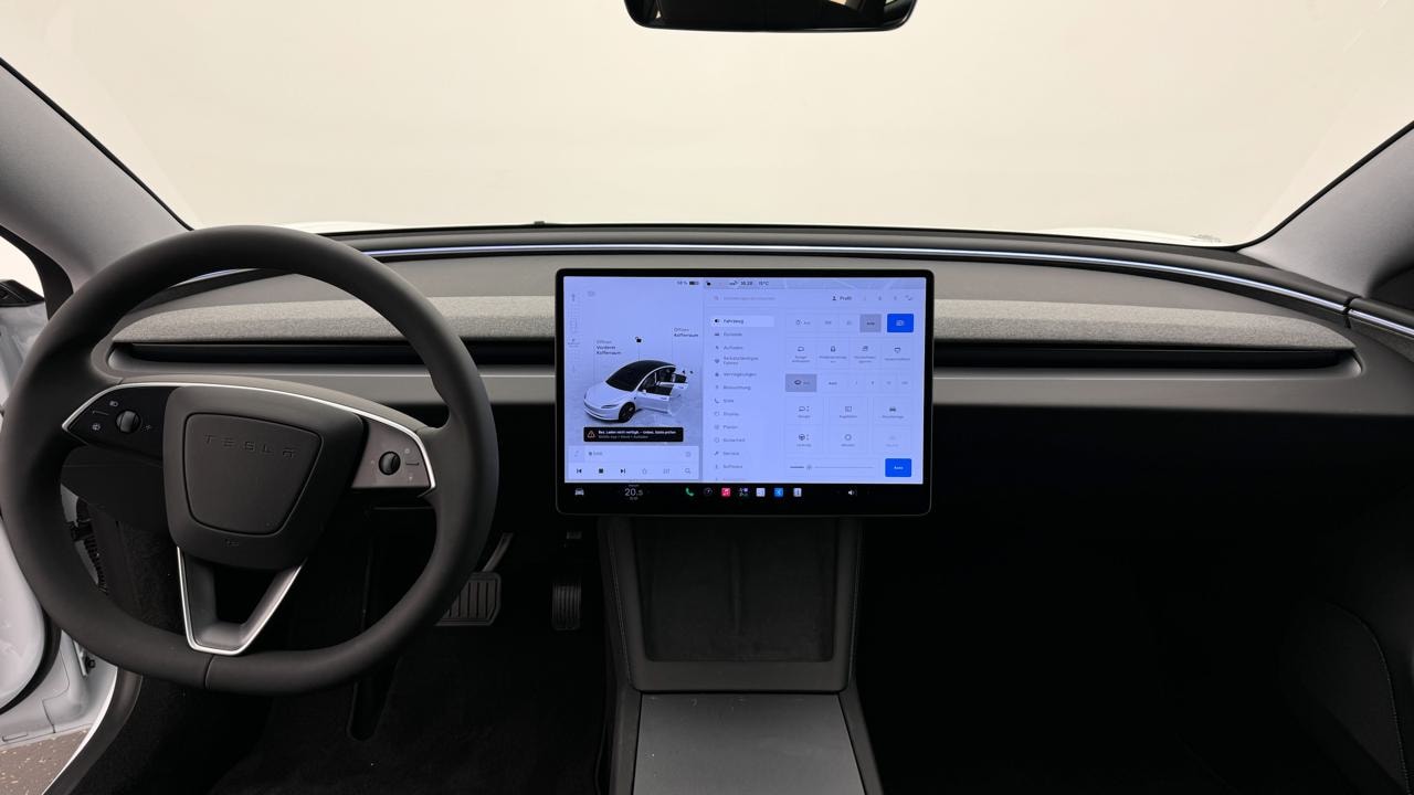 TESLA Model 3 Long Range RWD-image-5