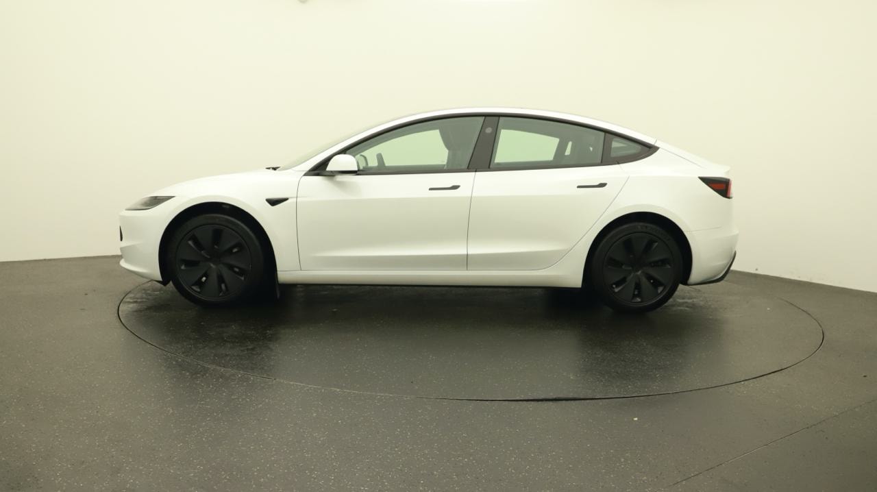 TESLA Model 3 Long Range RWD-image-1