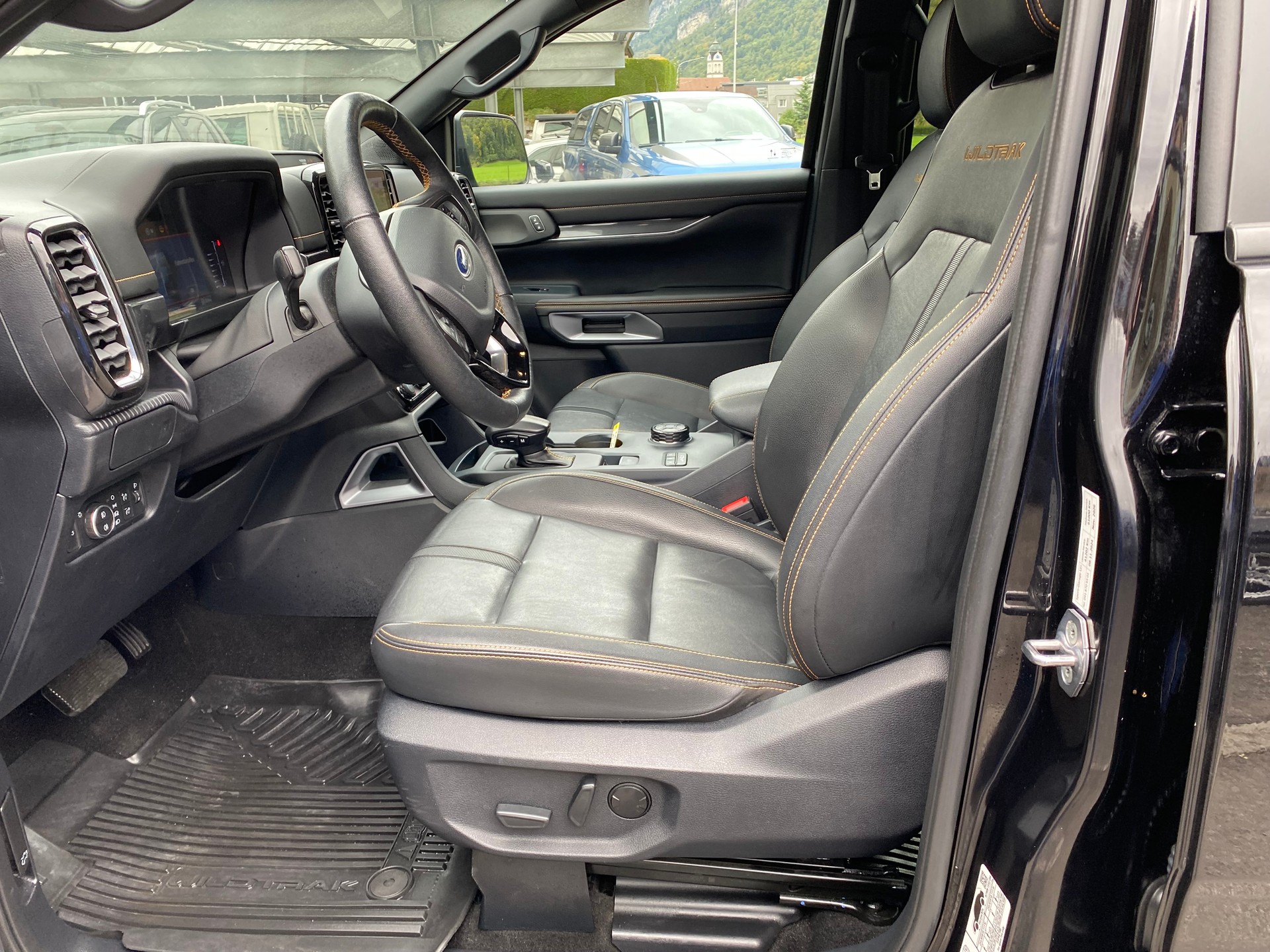 FORD Ranger Wildtrak 2.0 Eco Blue e-4WD Automat-image-2