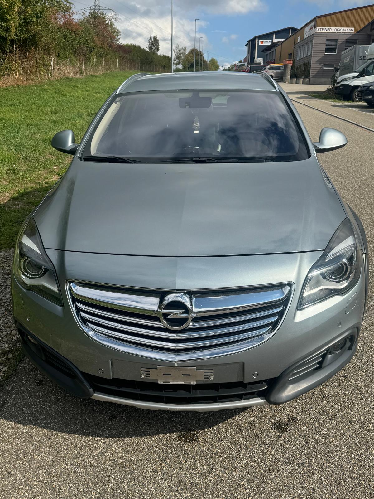 OPEL Insignia Country Tourer 2.0 Turbo 4WD Automatic-image-0