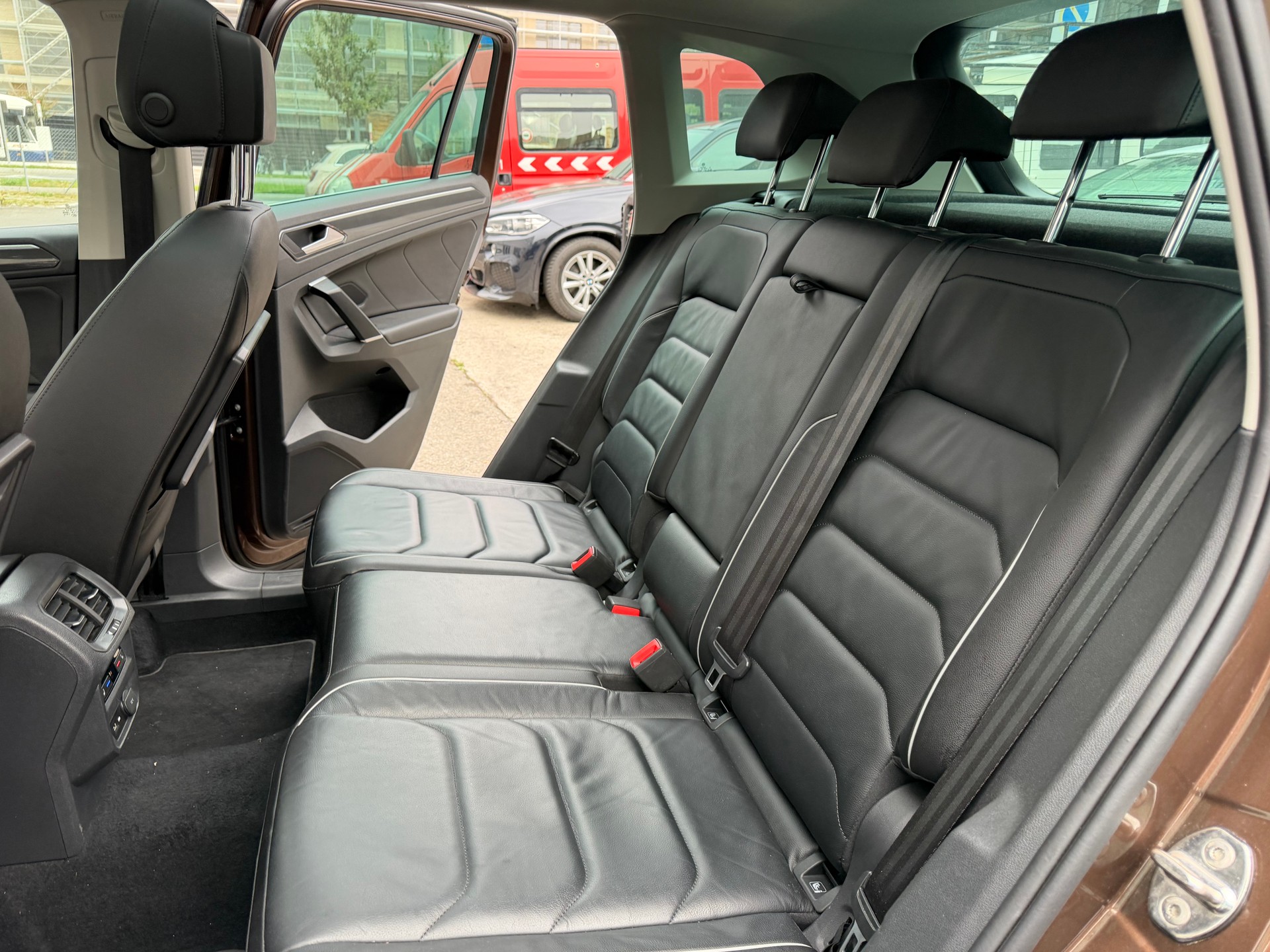VW Tiguan 2.0TSI Highline 4Motion DSG-image-9