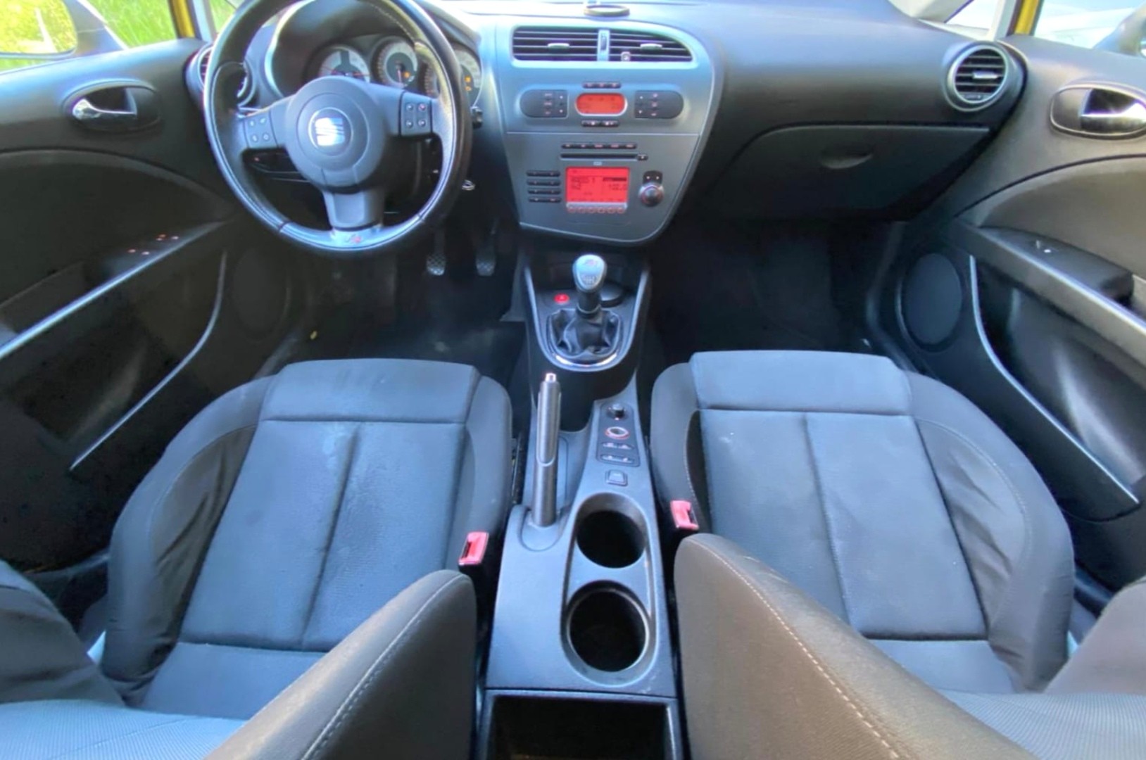 SEAT Leon 2.0 TDI FR-image-6