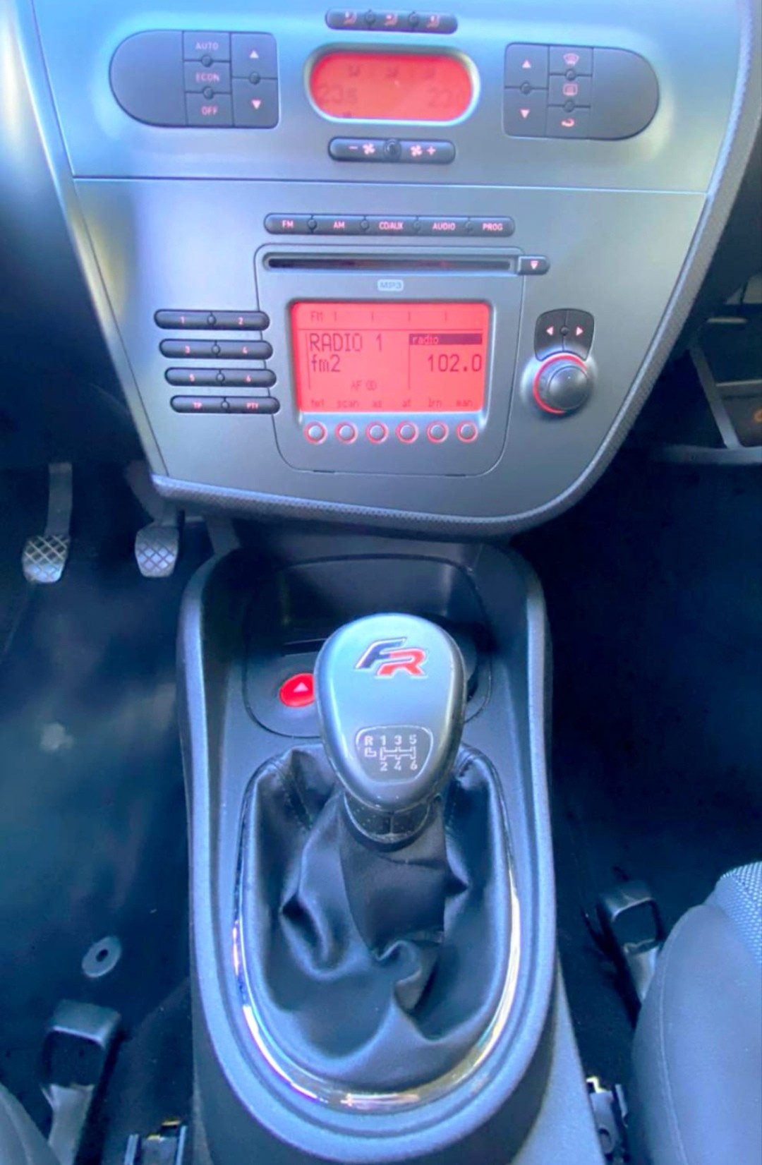 SEAT Leon 2.0 TDI FR-image-7