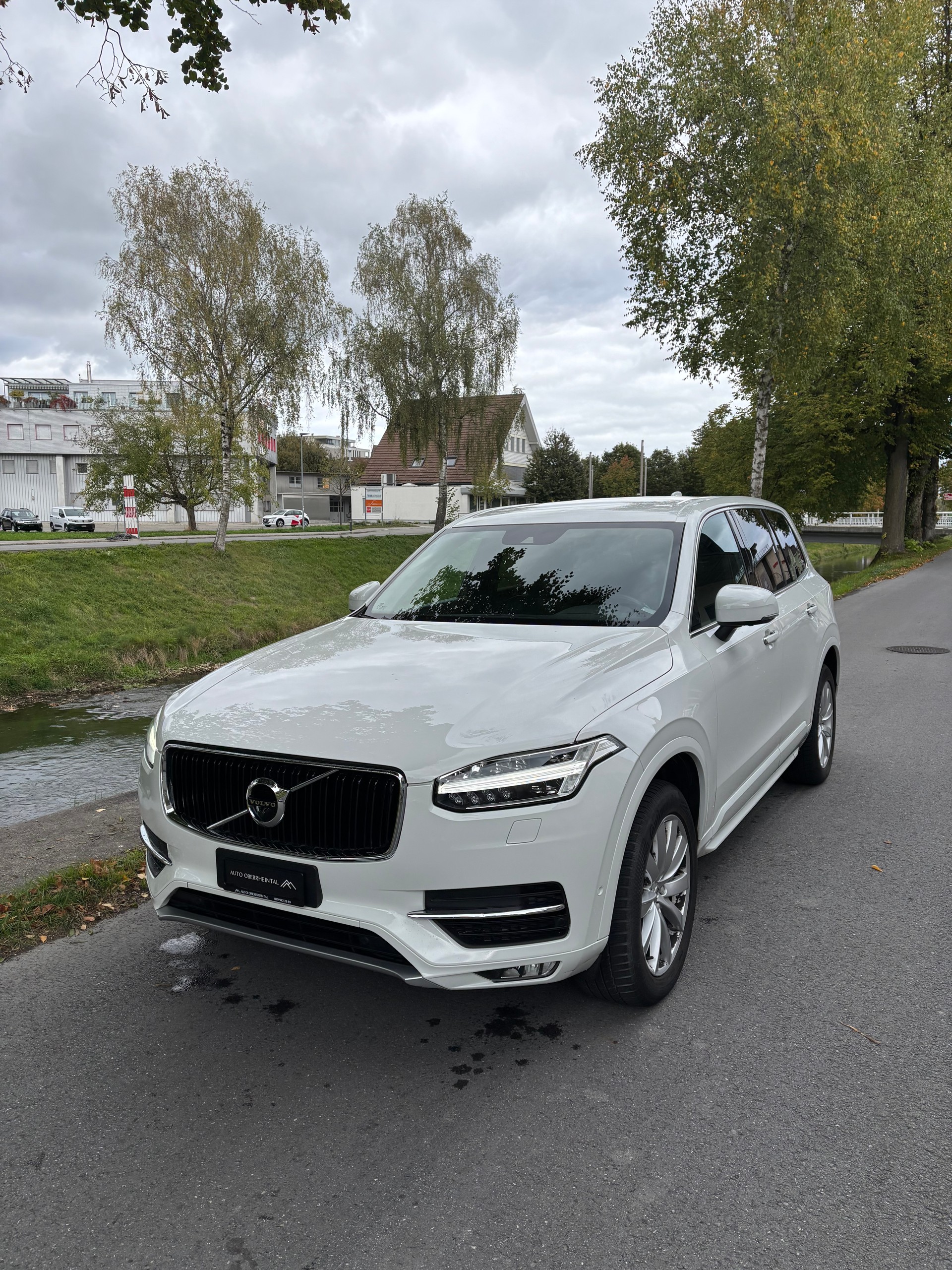 VOLVO XC90 T6 AWD Momentum Geartronic-image-1
