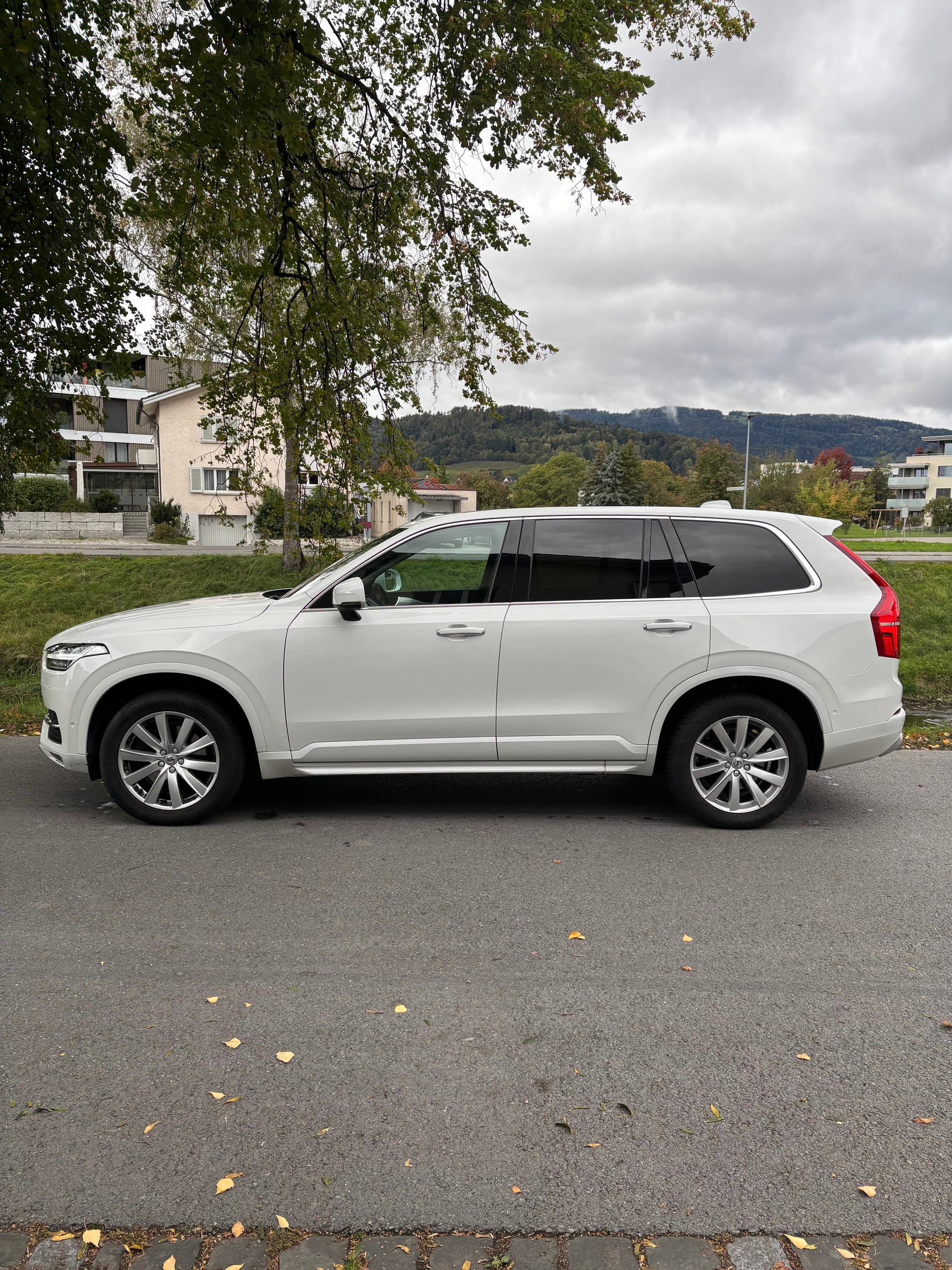 VOLVO XC90 T6 AWD Momentum Geartronic-image-3