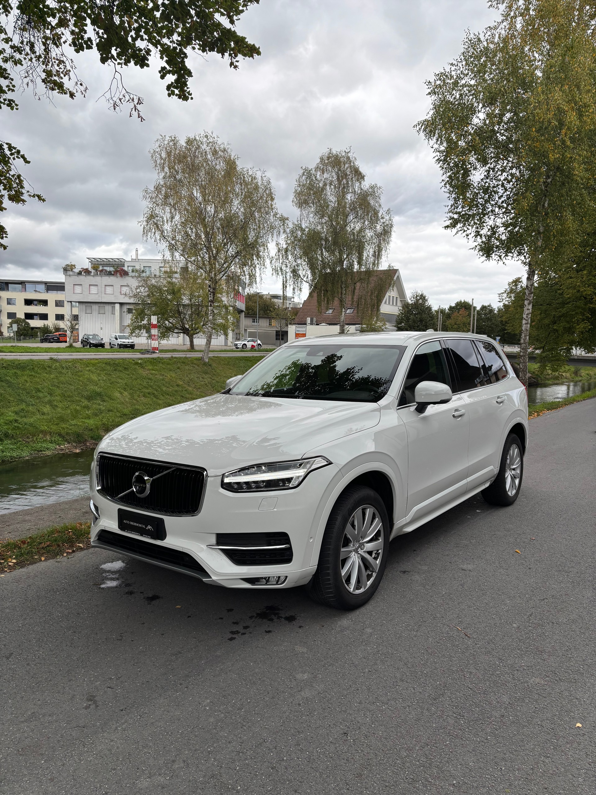 VOLVO XC90 T6 AWD Momentum Geartronic-image-2