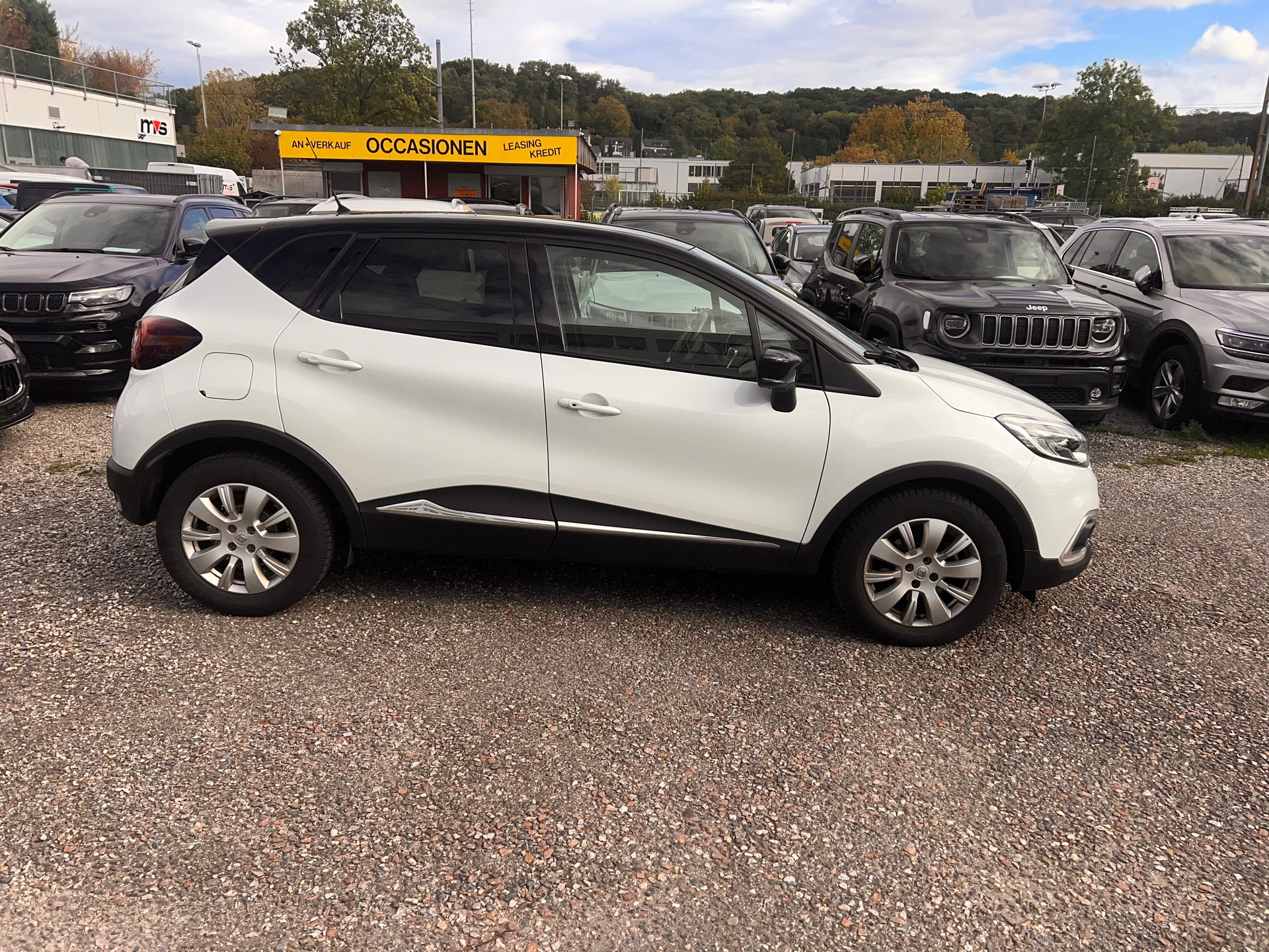 RENAULT Captur 1.2 T 16V Intens EDC-image-6