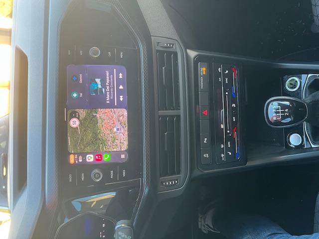 VW T-Cross 1.0 TSI Life-image-4