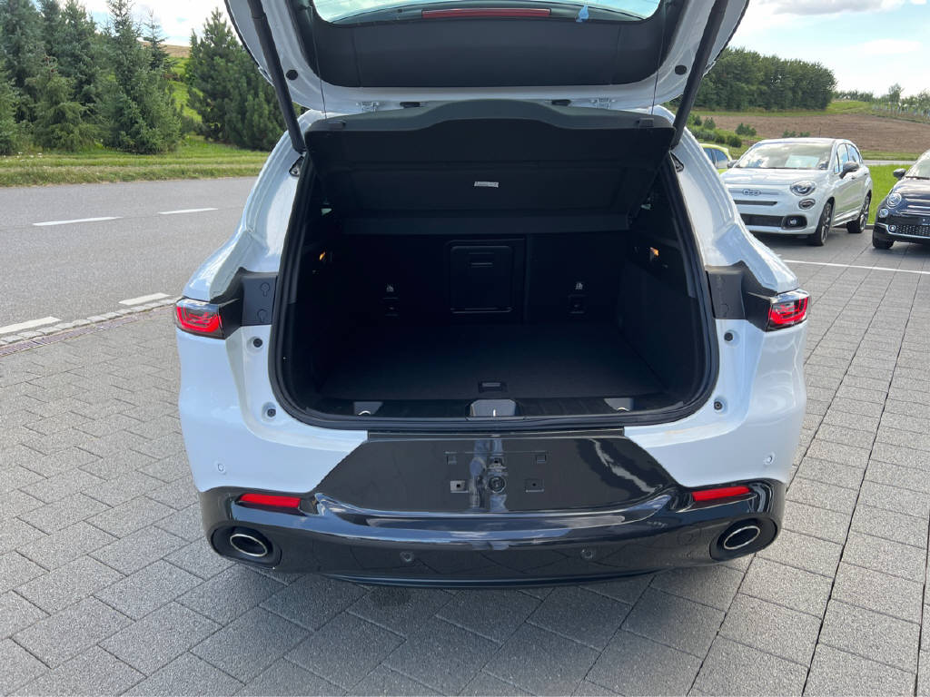 ALFA ROMEO Tonale 1.3 Plug-in Hybrid Veloce Q4-image-6