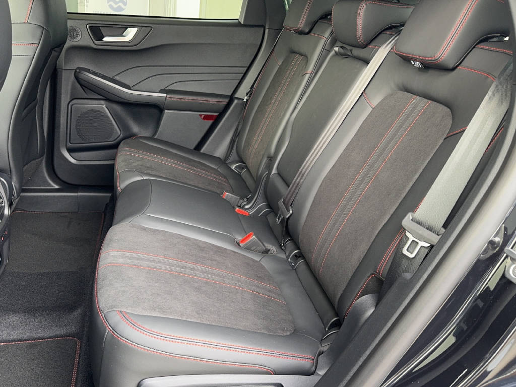 FORD Kuga 2.5 Hybrid ST-Line X 4x4-image-7