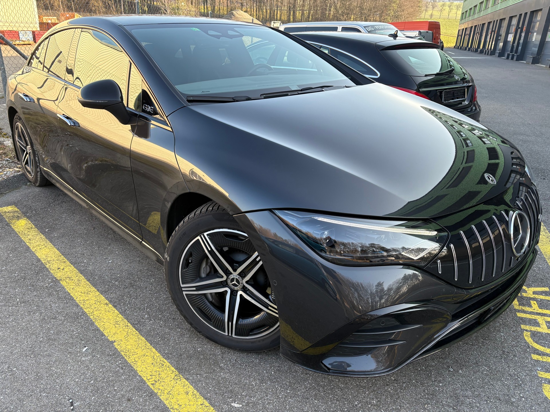 MERCEDES-BENZ EQE 350 4 Matic AMG Line-image-1
