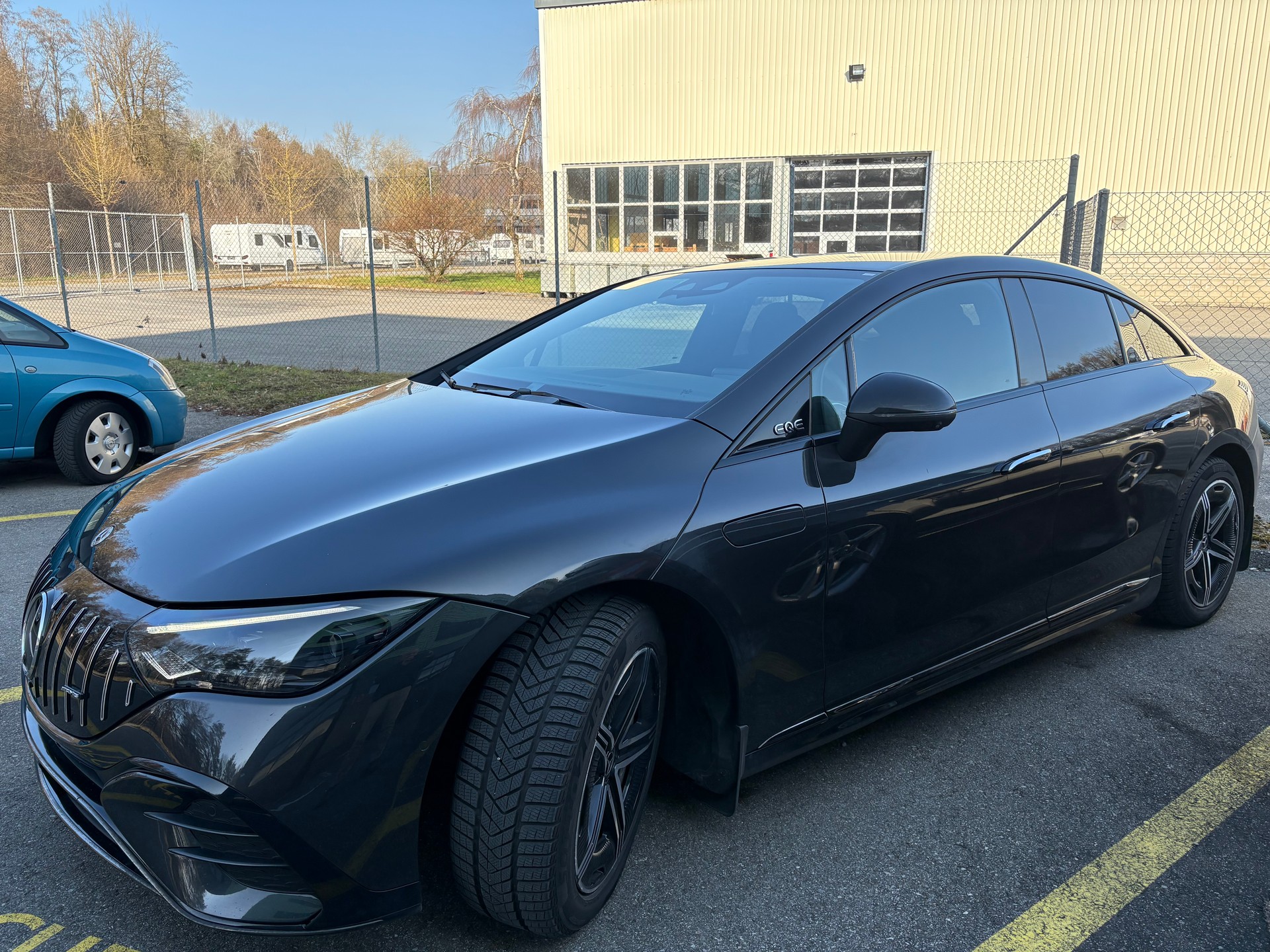 MERCEDES-BENZ EQE 350 4 Matic AMG Line-image-3