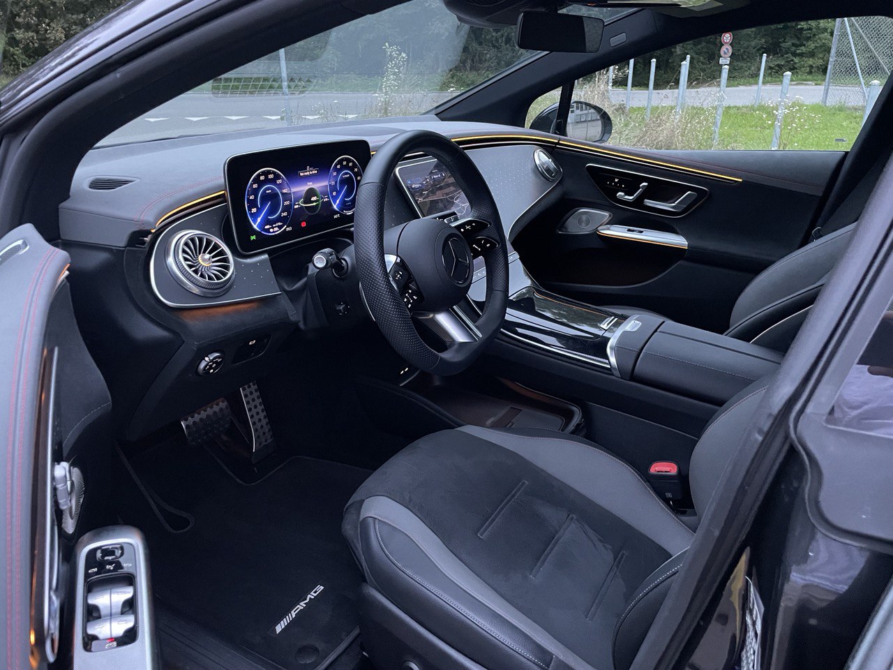 MERCEDES-BENZ EQE 350 4 Matic AMG Line-image-9