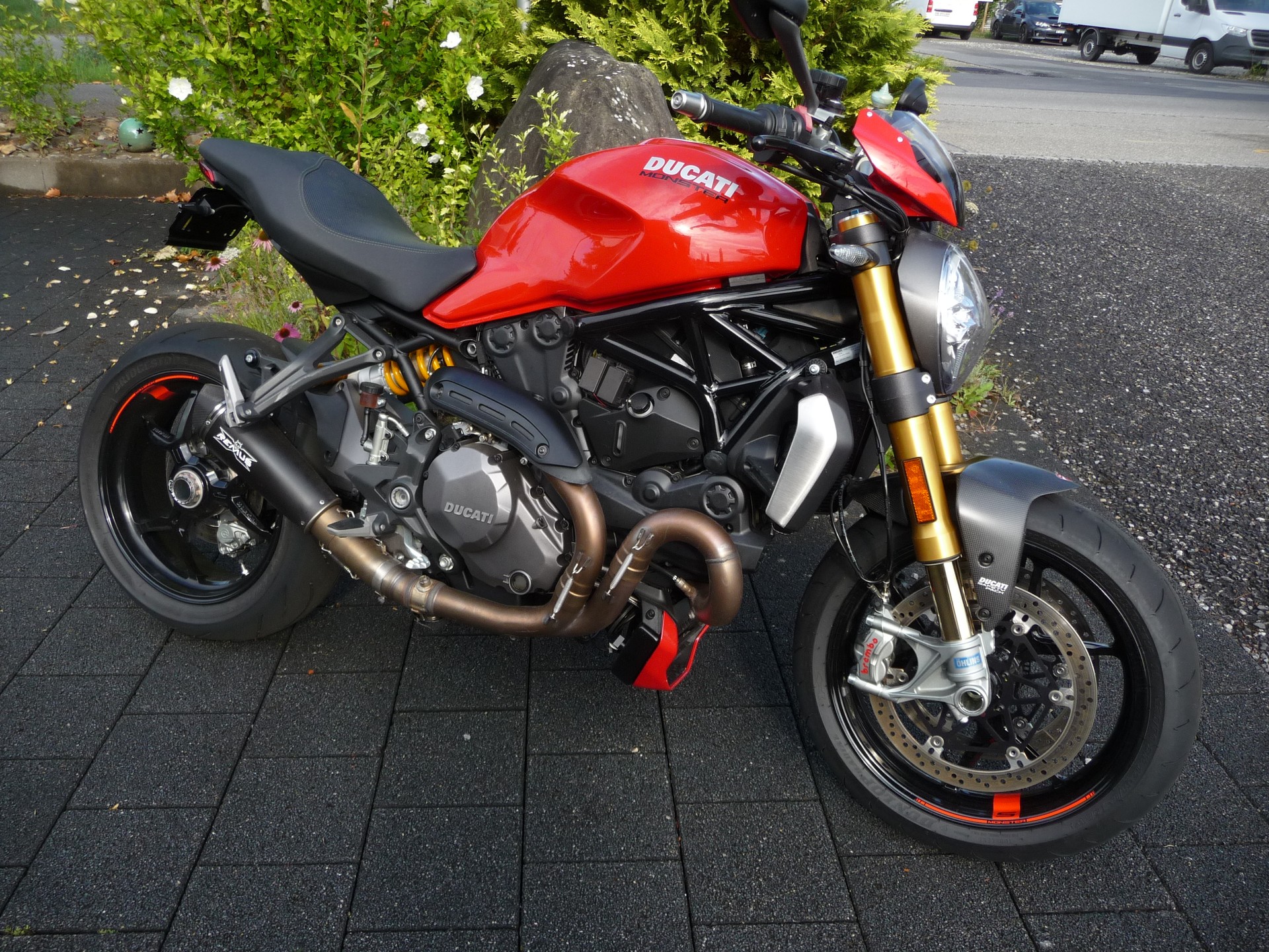 DUCATI Monster 1200 S