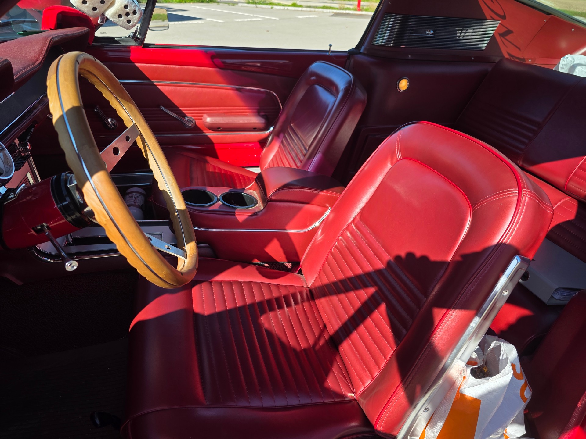 FORD Mustang GT390 RESTOMOD Big Block Fastback-image-17