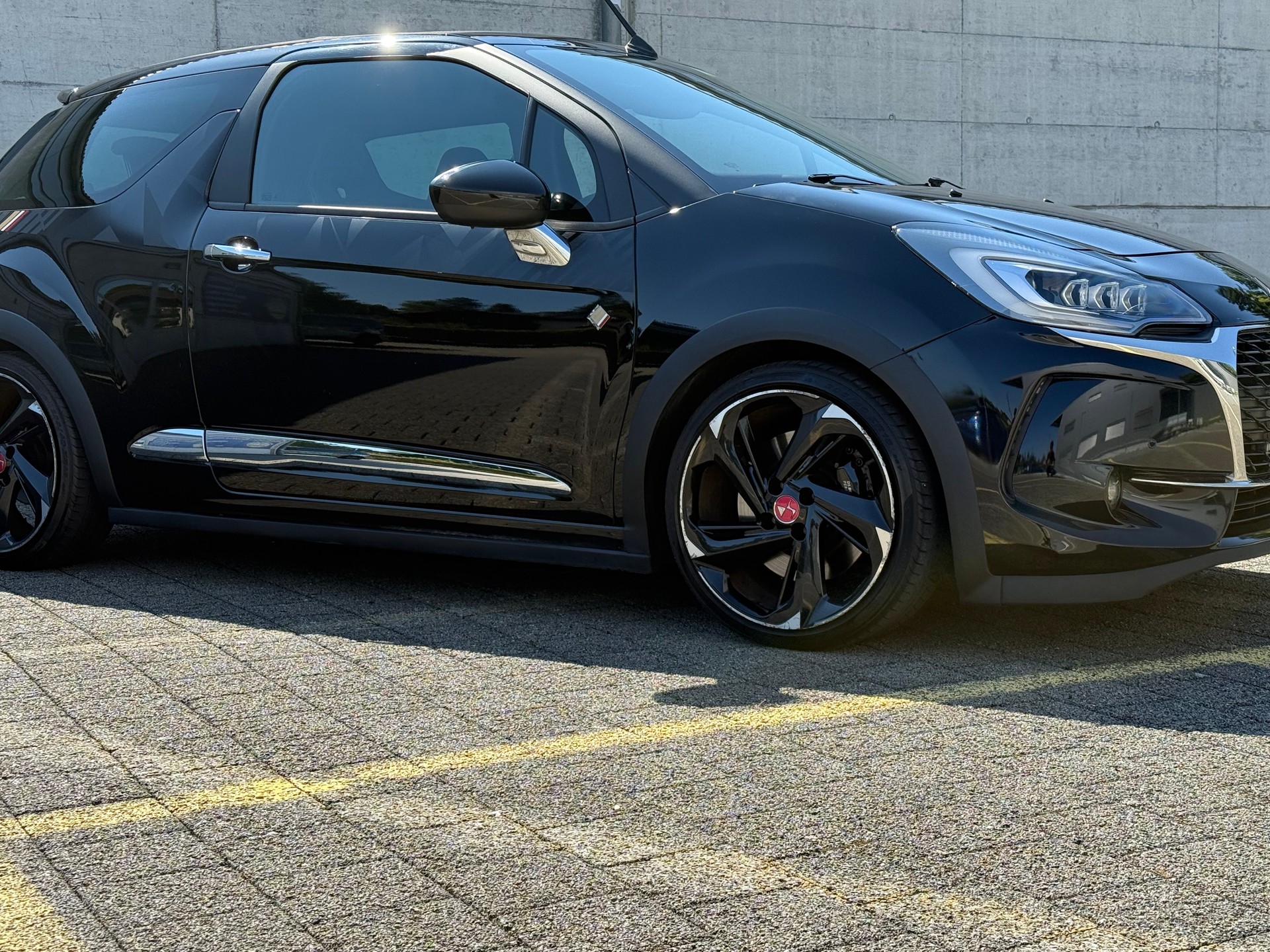 DS AUTOMOBILES DS 3 Cabrio 1.6 THP Performance-image-2