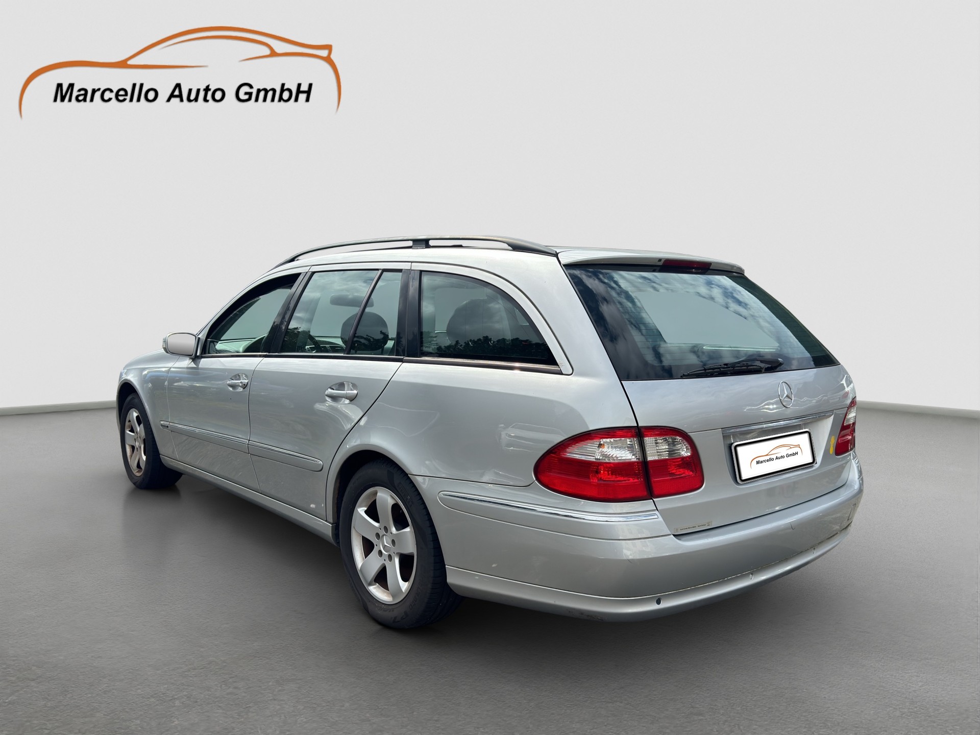 MERCEDES-BENZ E 320 Avantgarde 4Matic Automatic-image-9