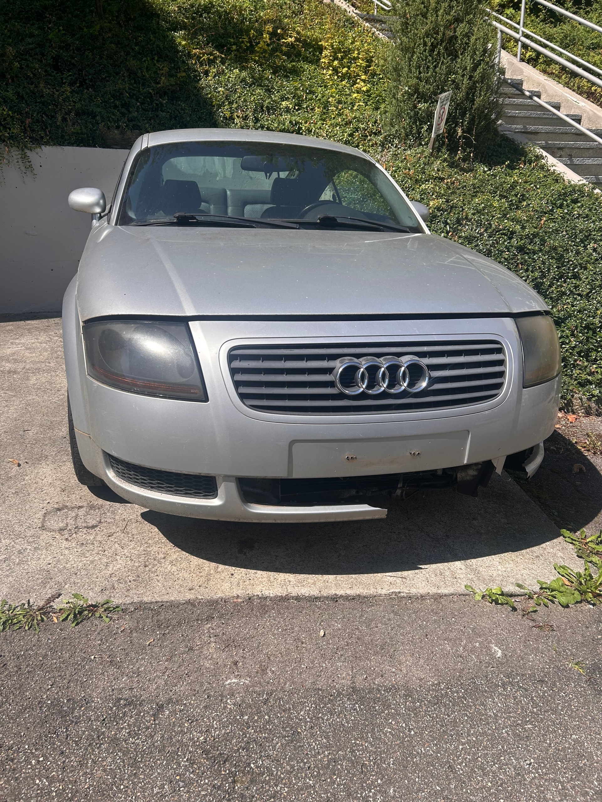 AUDI TT-image-1