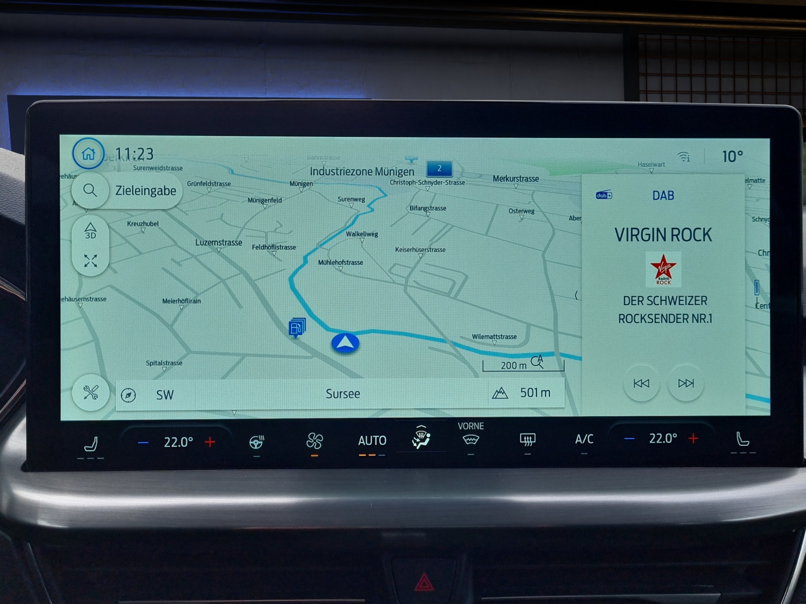 FORD Focus Kombi 1.0i EcoBoost Hybrid 155 PS Titanium X AUTOMAT-image-11