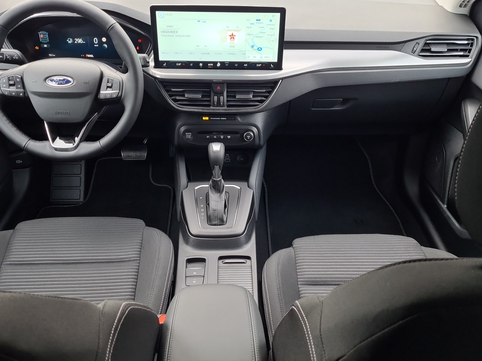 FORD Focus Kombi 1.0i EcoBoost Hybrid 155 PS Titanium X AUTOMAT-image-8