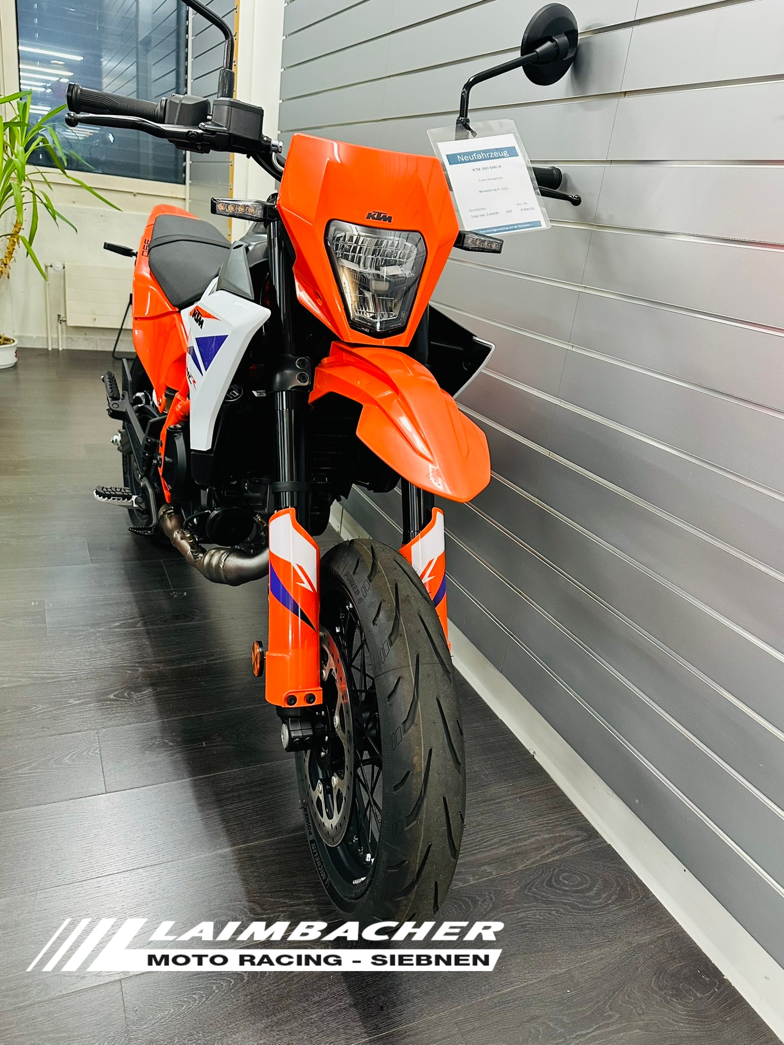 KTM 390 SMC-R-showroom-element-2