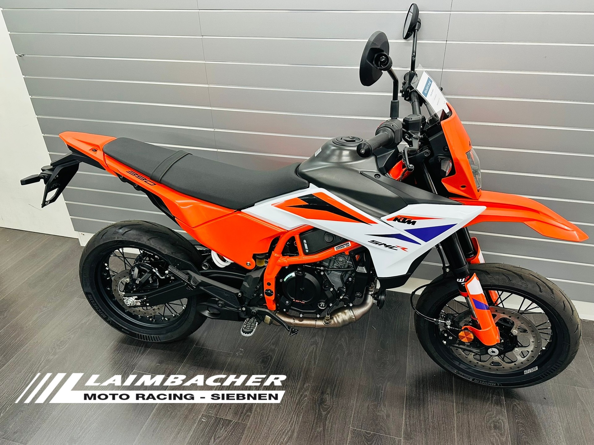 KTM 390 SMC-R-showroom-element-3
