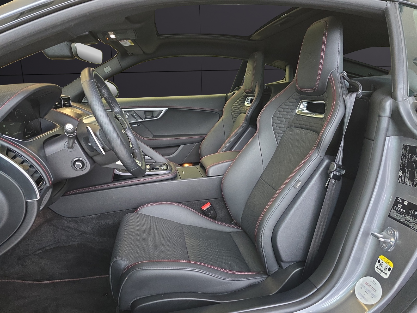 JAGUAR F-Type Coupé 5.0 V8 R75 Automatik AWD-image-7