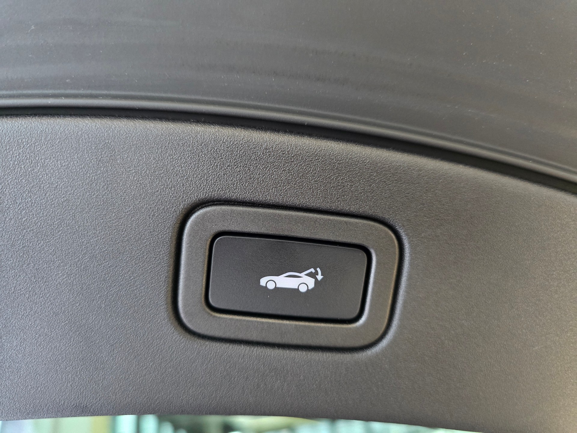JAGUAR F-Type Coupé 5.0 V8 R75 Automatik AWD-image-22