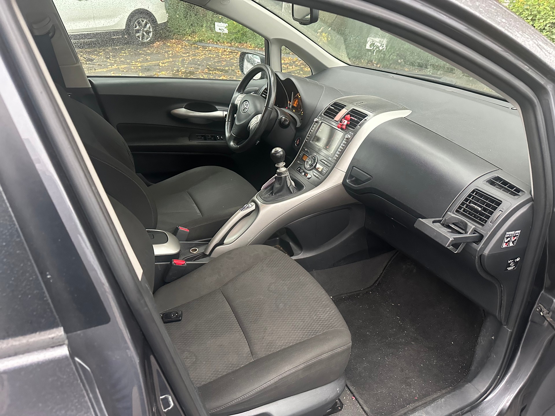 TOYOTA Auris 2.2 D-4D CleanPower Linea Sol Premium-image-8