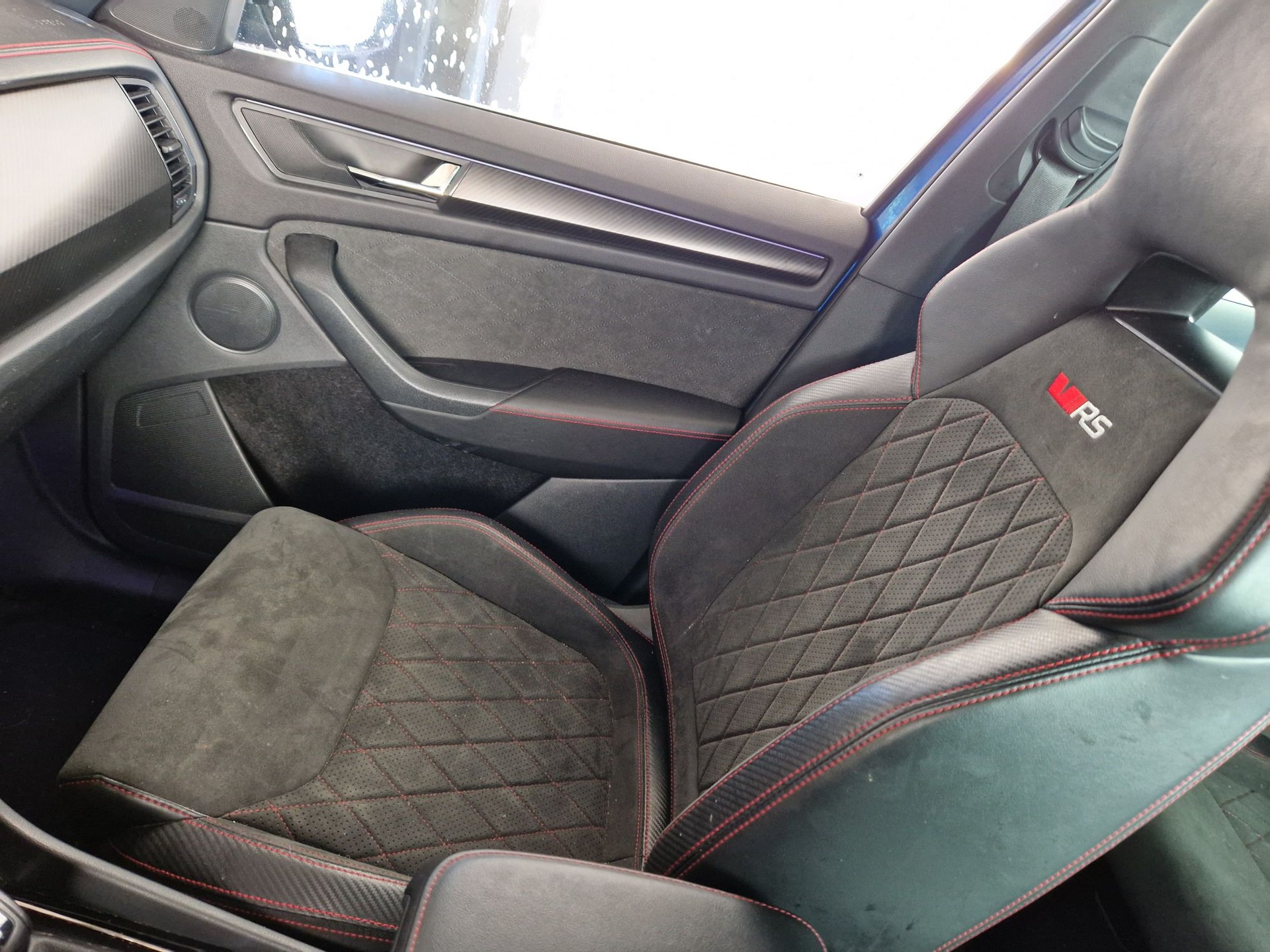 SKODA Kodiaq 2.0 TSI 4x4 RS-image-6