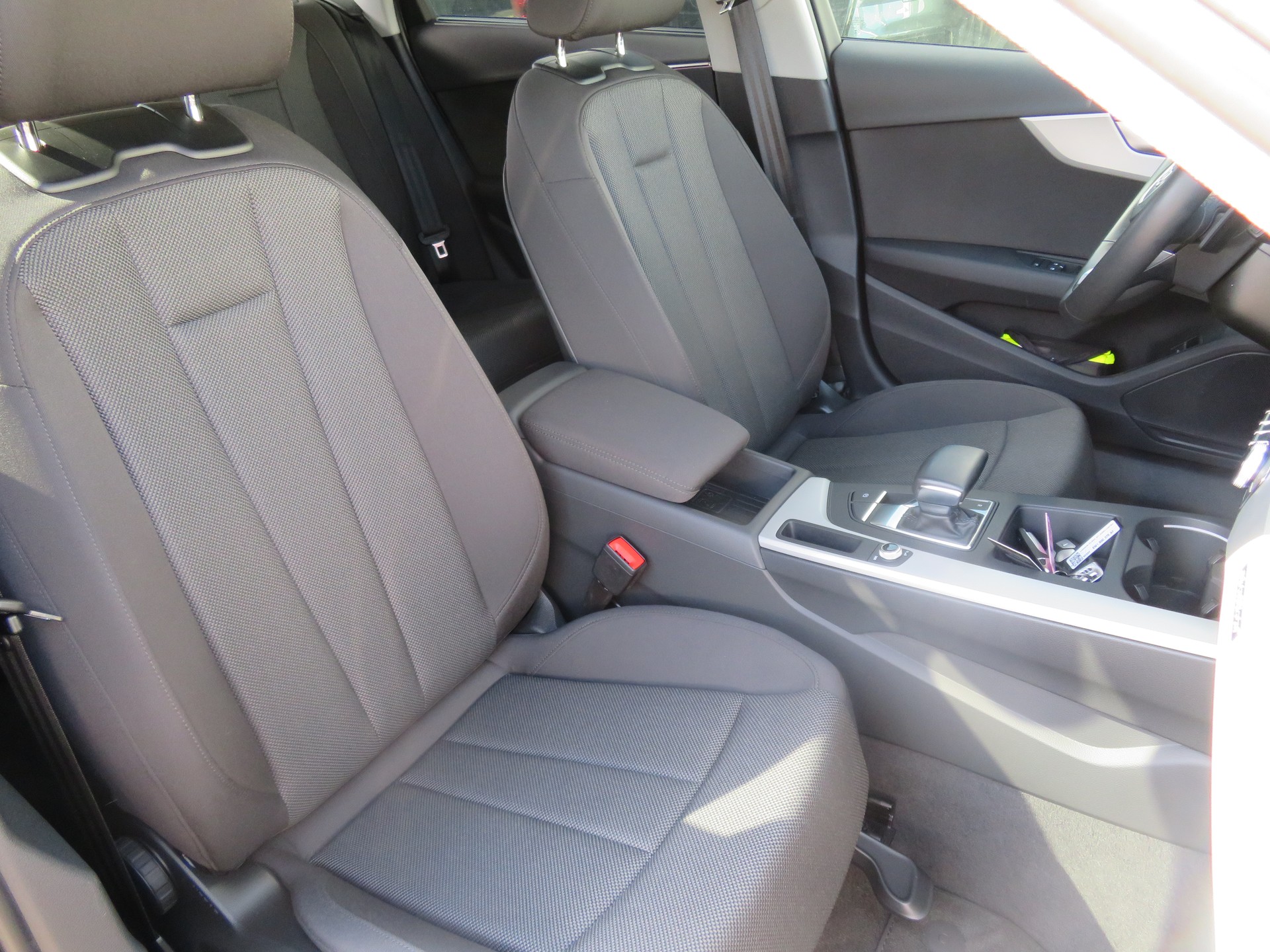 AUDI A4 Avant 40 TFSI EDITION PLUS "S-LINE Competition"" S-tronic quattro-image-10