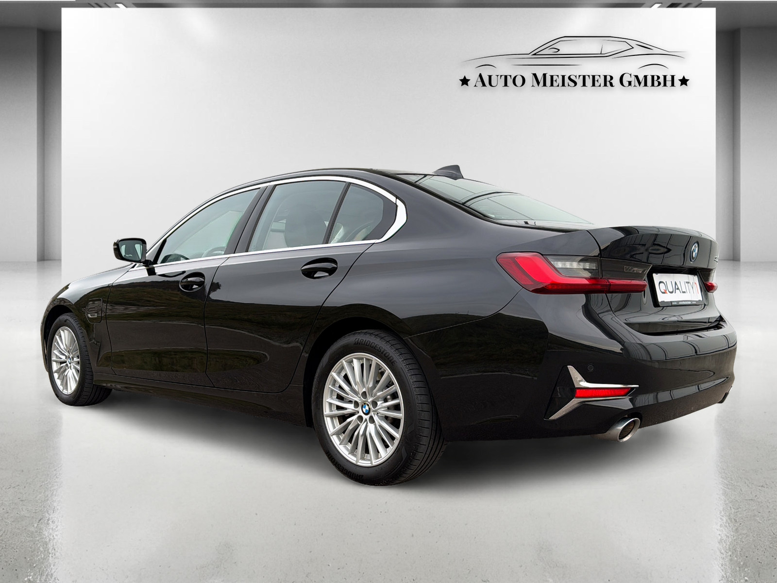 BMW 320e Steptronic-image-2
