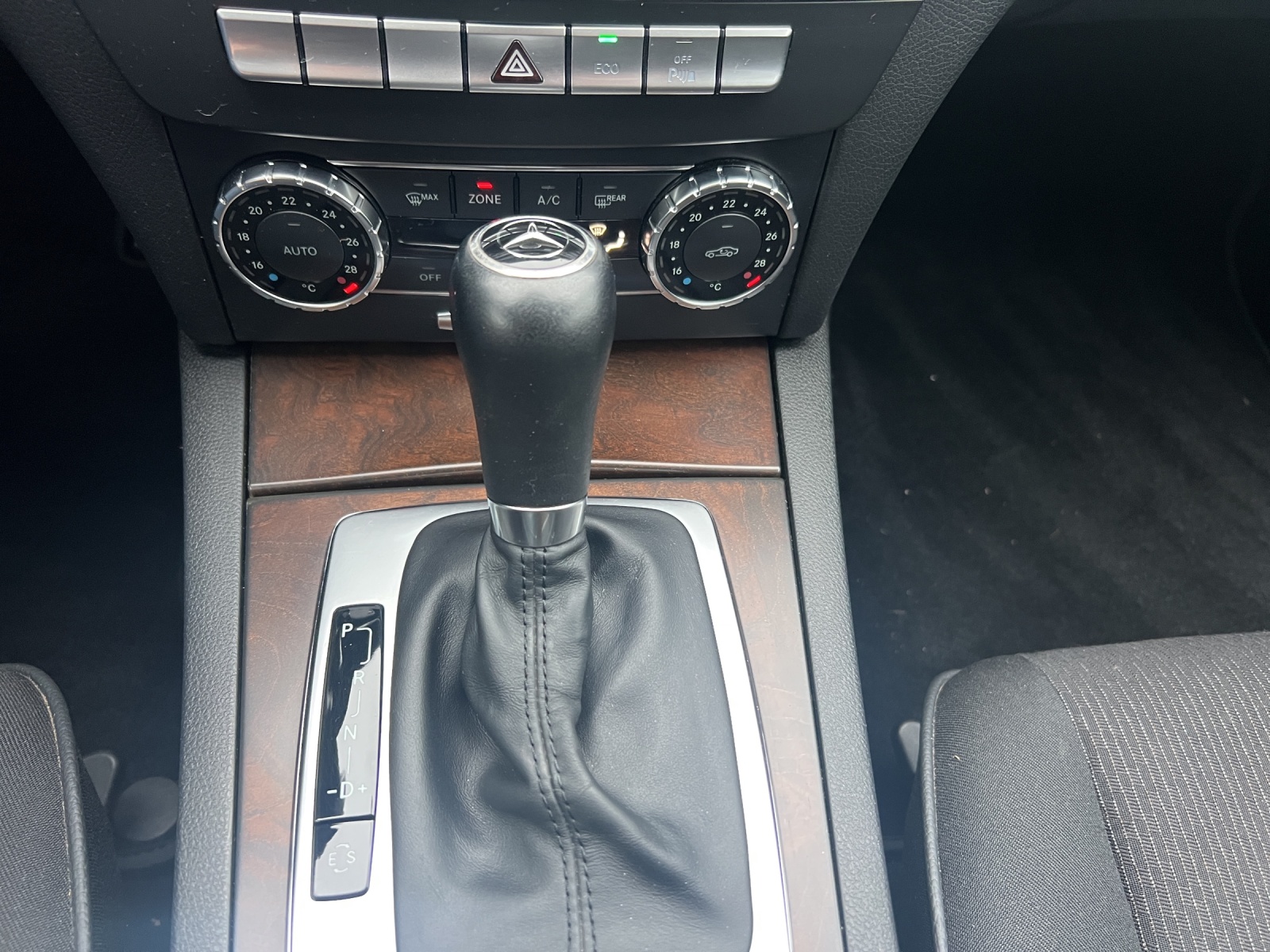 MERCEDES-BENZ C 180 Elégance 7G-Tronic-image-21