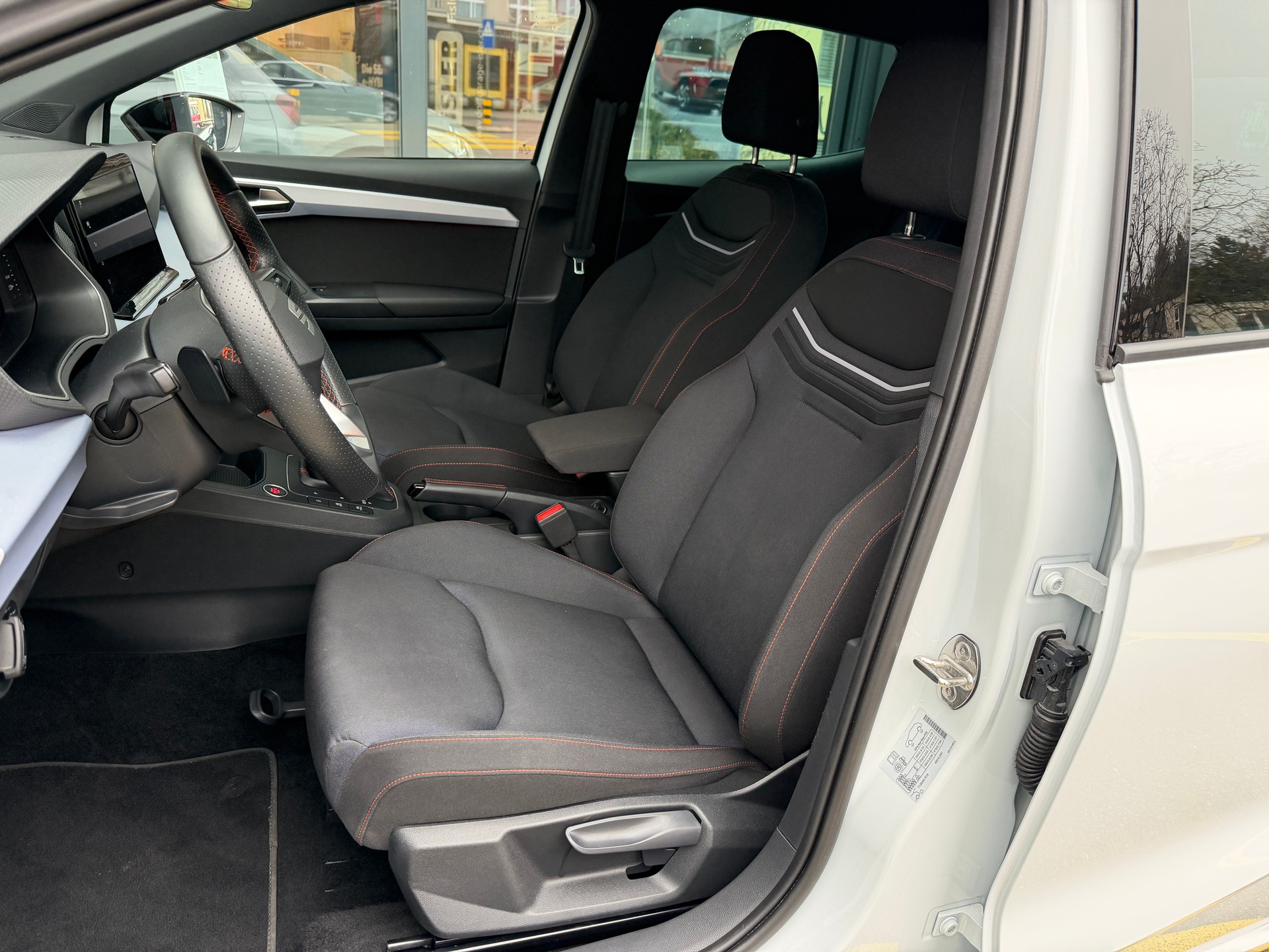 SEAT Ibiza 1.0 EcoTSI Move FR DSG-image-8