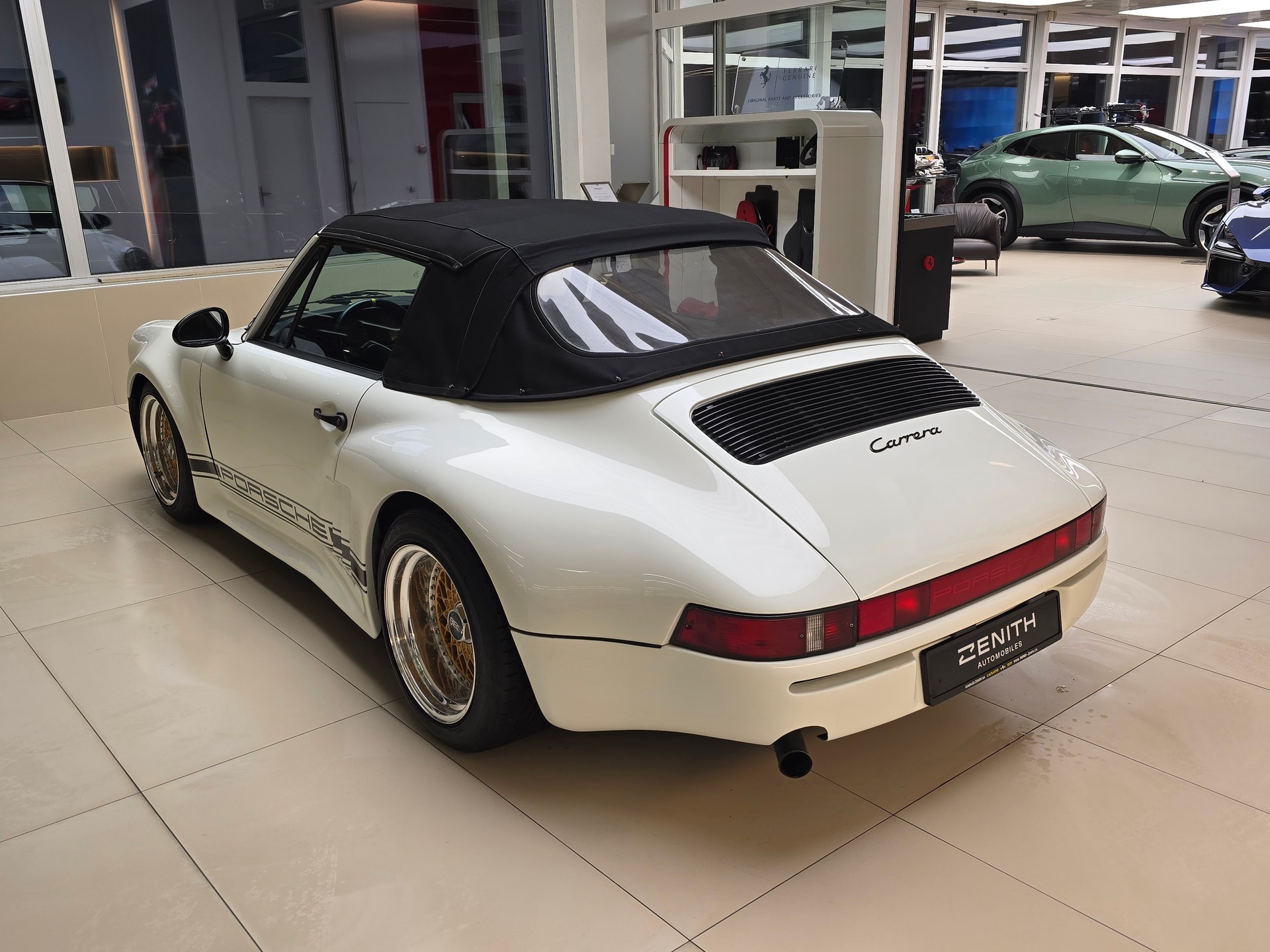 PORSCHE 911 Carrera Cabrio-image-6