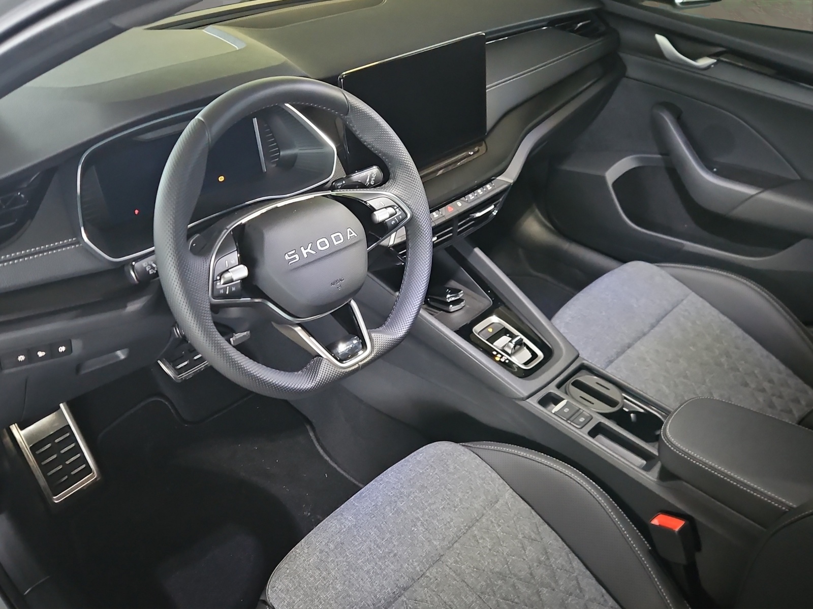 SKODA Octavia Combi 2.0 TSI DSG Sport Line 4x4-image-6