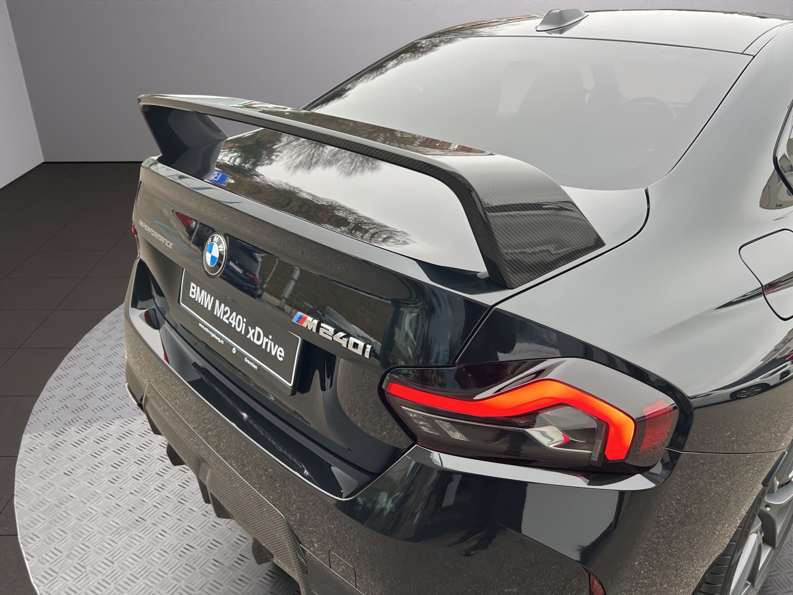 BMW M240i xDrive M Sport Pro Steptronic M Performance-image-10