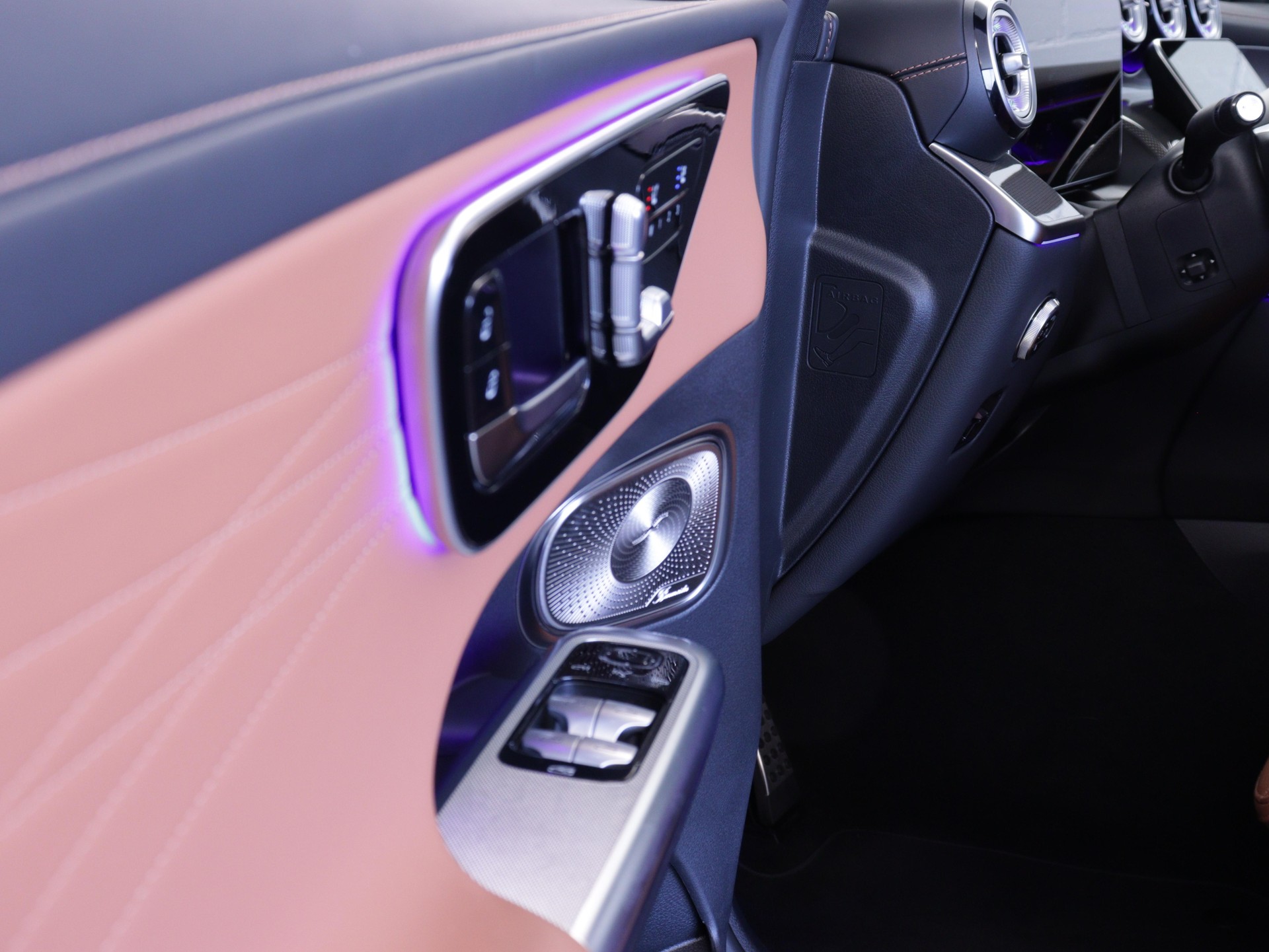 MERCEDES-BENZ GLC 220 d AMG Line 4matic-image-8