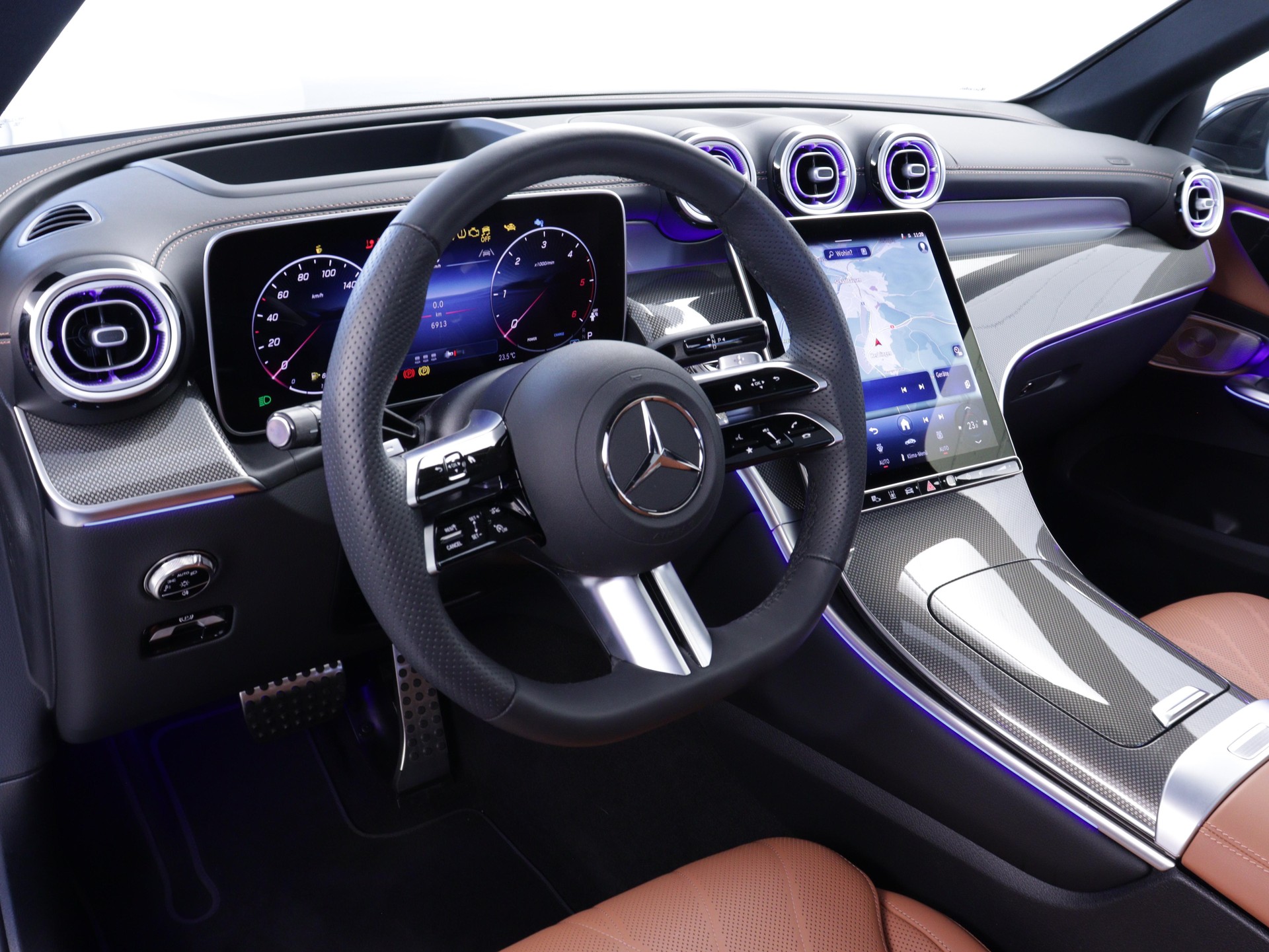 MERCEDES-BENZ GLC 220 d AMG Line 4matic-image-5