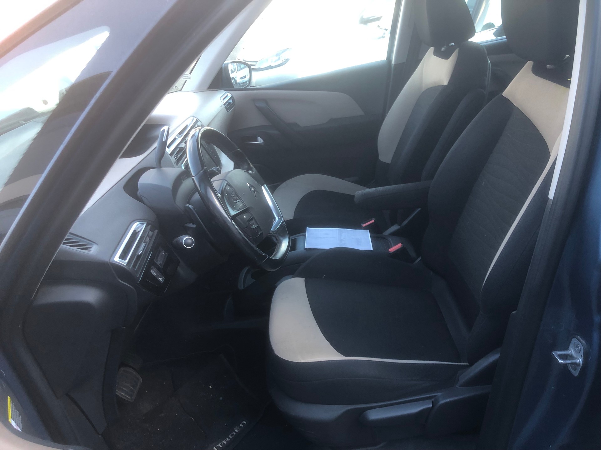 CITROEN Grand C4 Picasso 1.6i 16V e-THP Exclusive-image-9