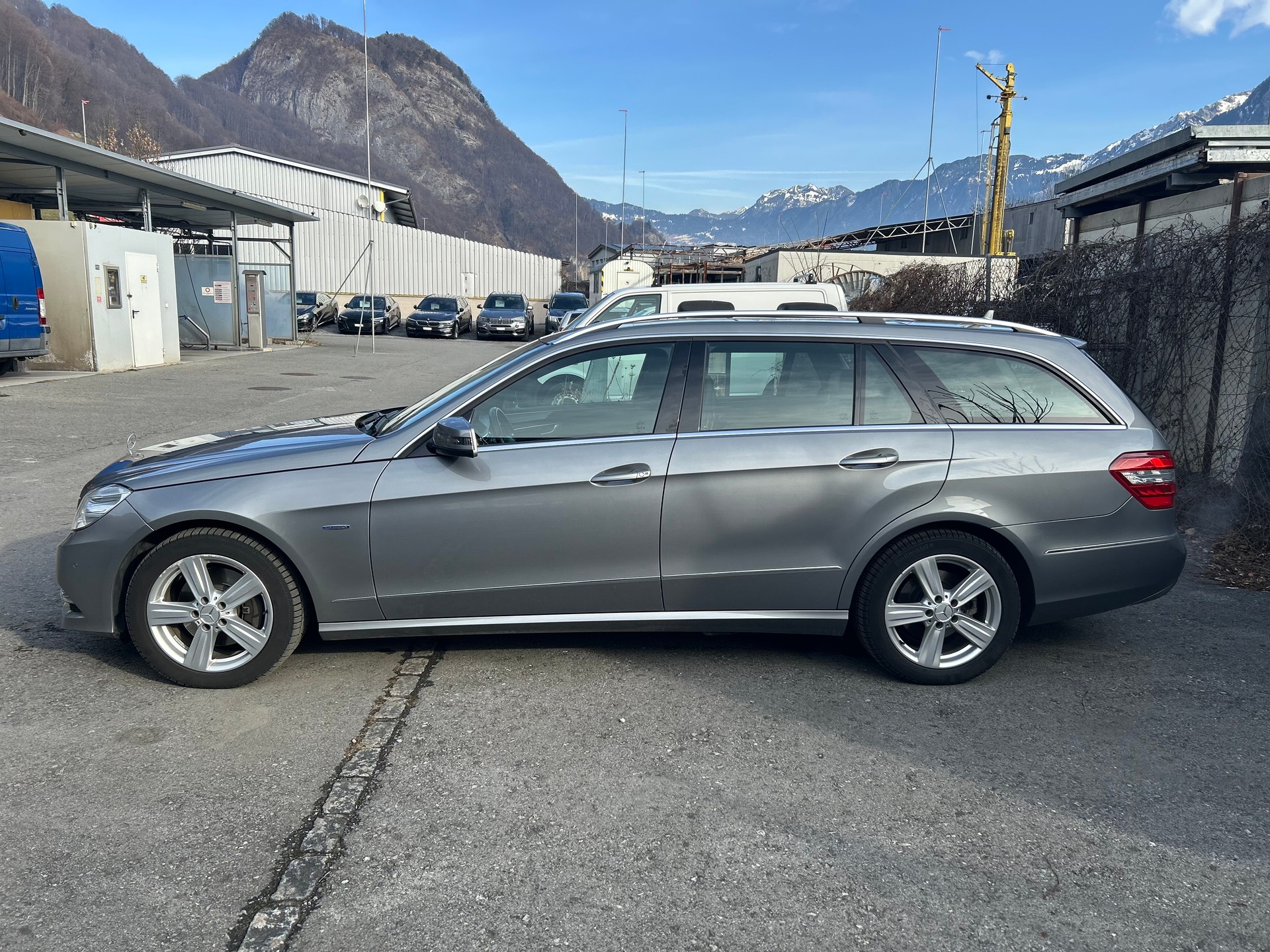 MERCEDES-BENZ E 350 CDI BlueEfficiency Elégance 4Matic 7G-Tronic-image-7