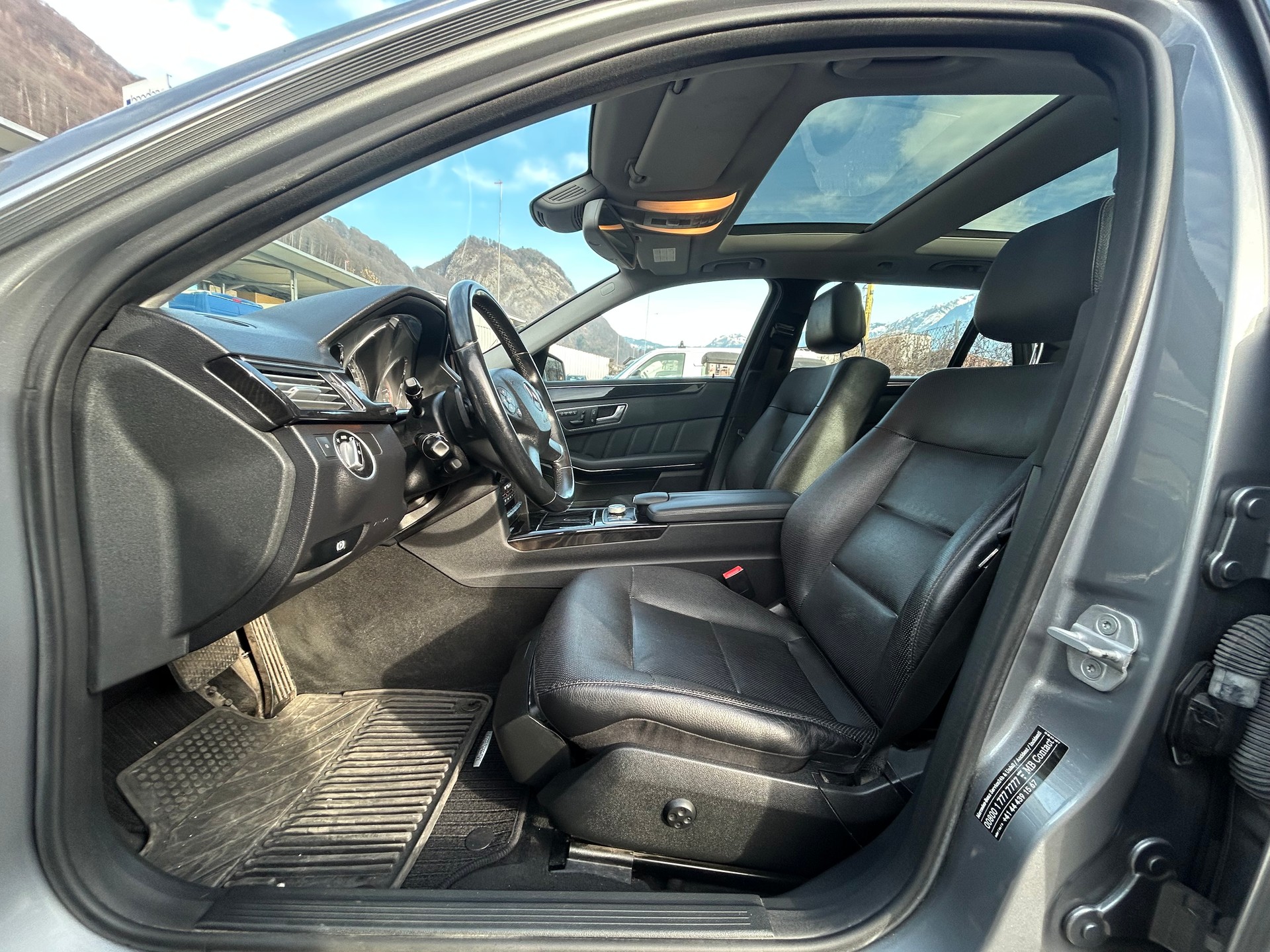 MERCEDES-BENZ E 350 CDI BlueEfficiency Elégance 4Matic 7G-Tronic-image-10