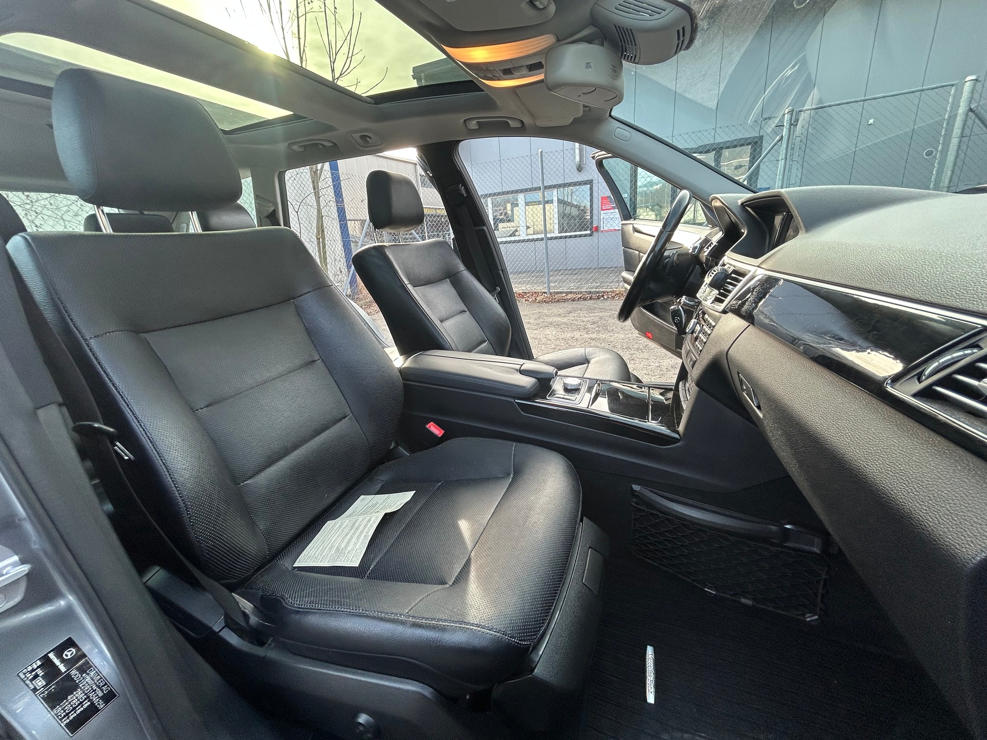 MERCEDES-BENZ E 350 CDI BlueEfficiency Elégance 4Matic 7G-Tronic-image-12