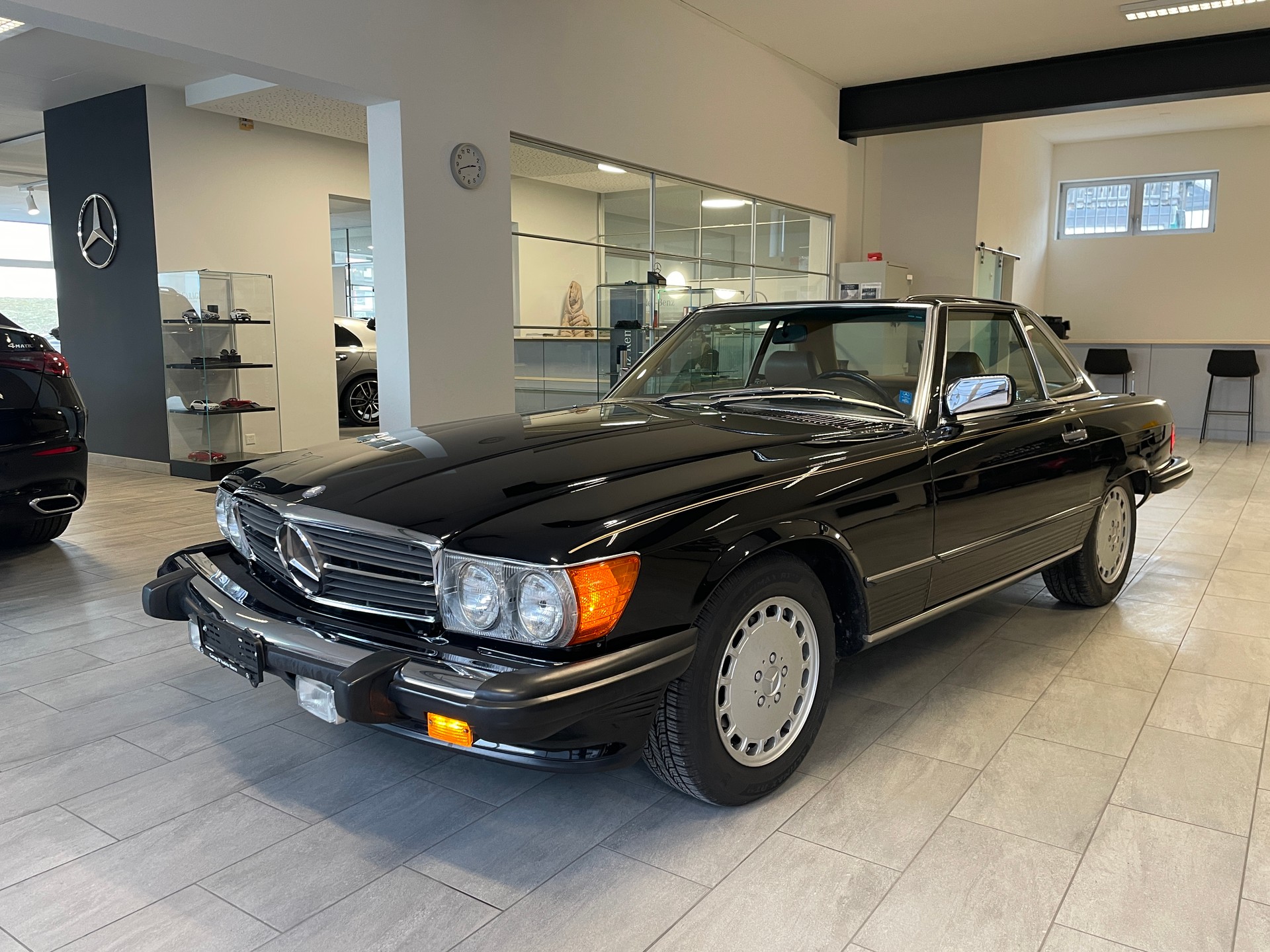 MERCEDES-BENZ SL 560-image-0