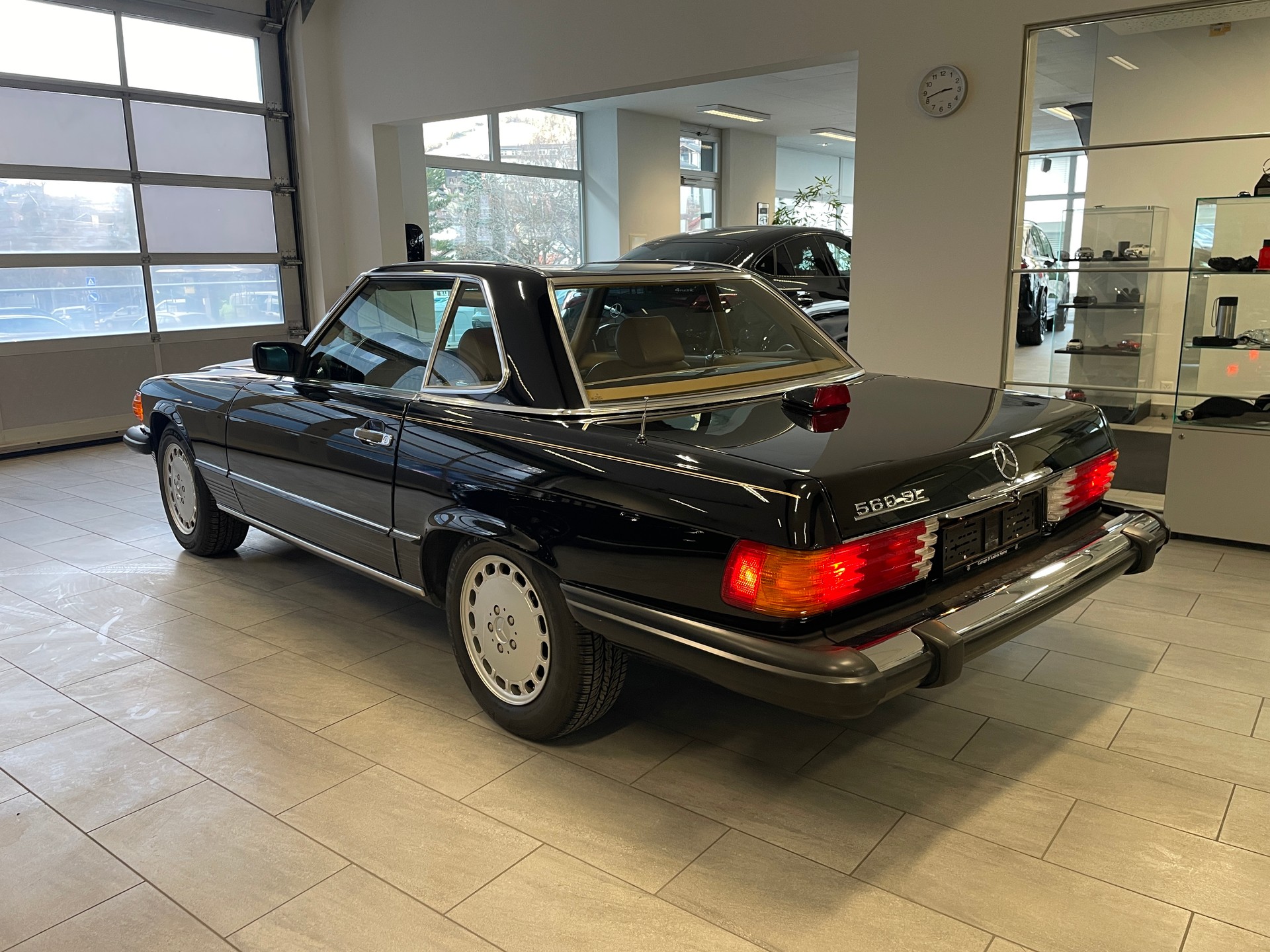 MERCEDES-BENZ SL 560-image-3