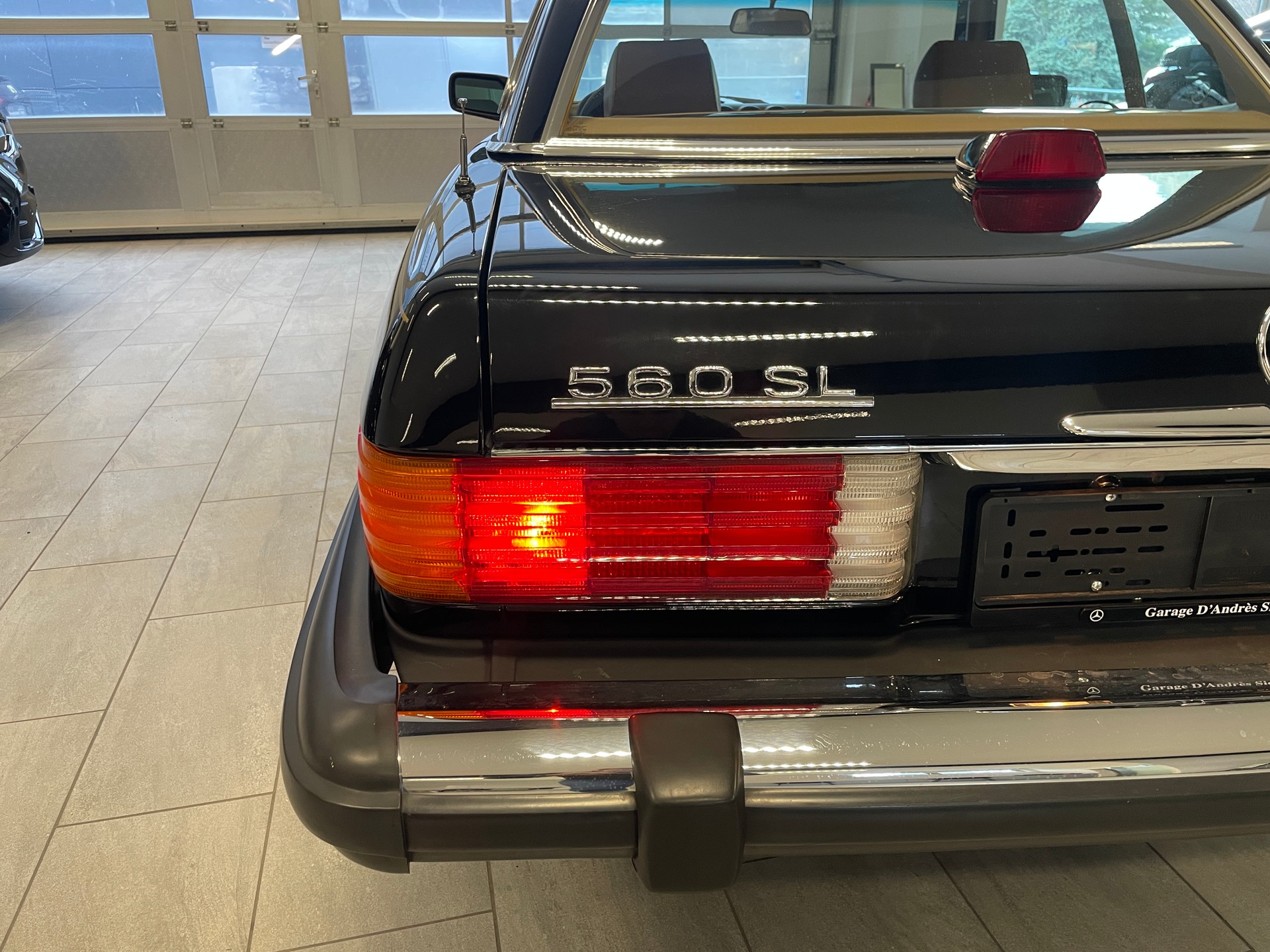 MERCEDES-BENZ SL 560-image-6