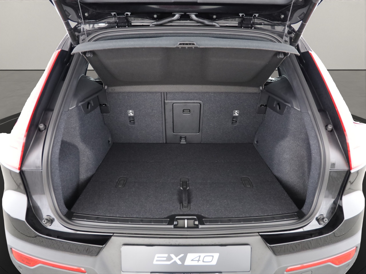 VOLVO EX40 Twin Performance Ultra AWD-image-4