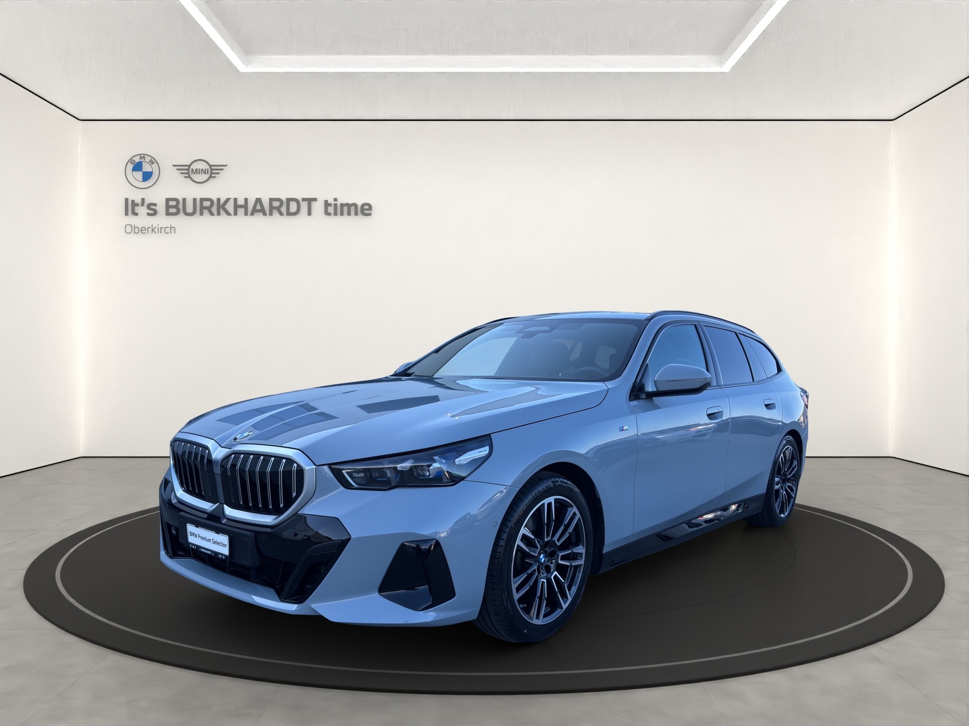 BMW 520d xDr 48V Tour M Sport-image-0