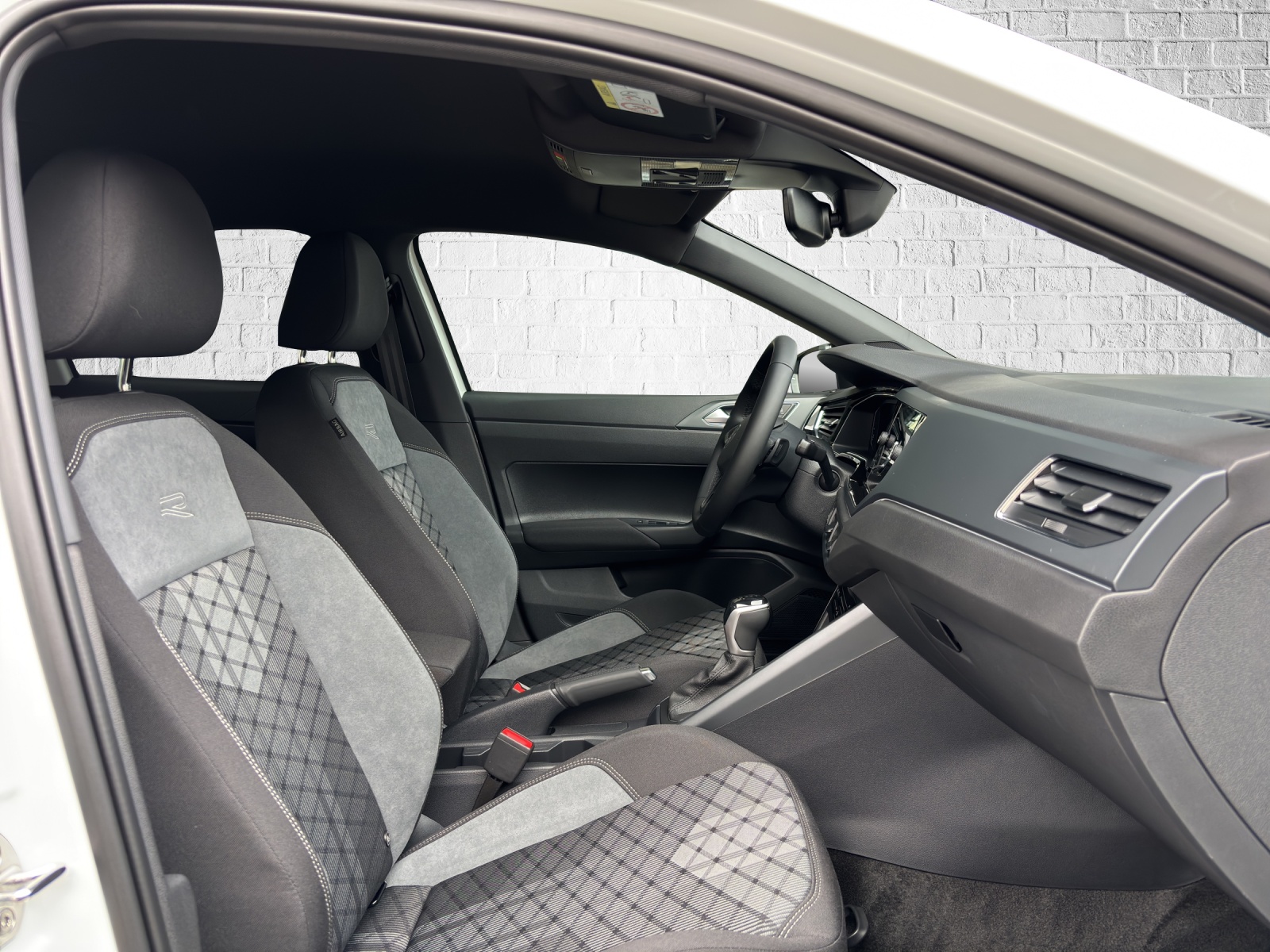 VW Polo 1.0 TSI R-Line United DSG-image-12
